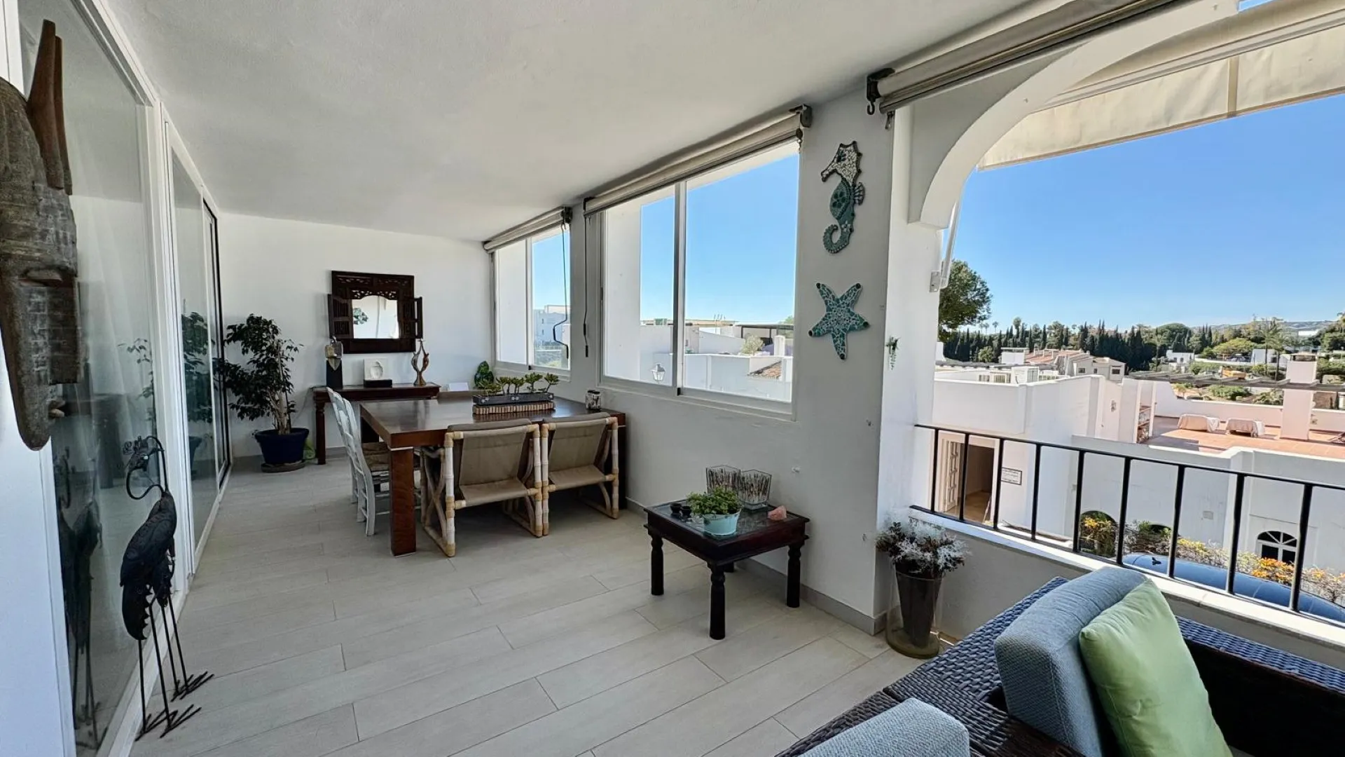 For sale La Quinta apartment with 2 bedrooms