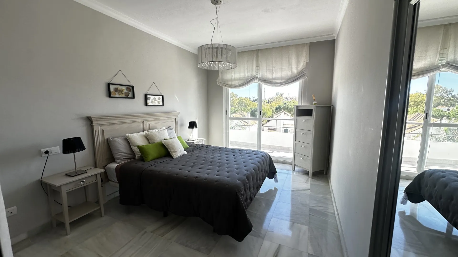 For sale Señorio de Gonzaga 2 bedrooms apartment