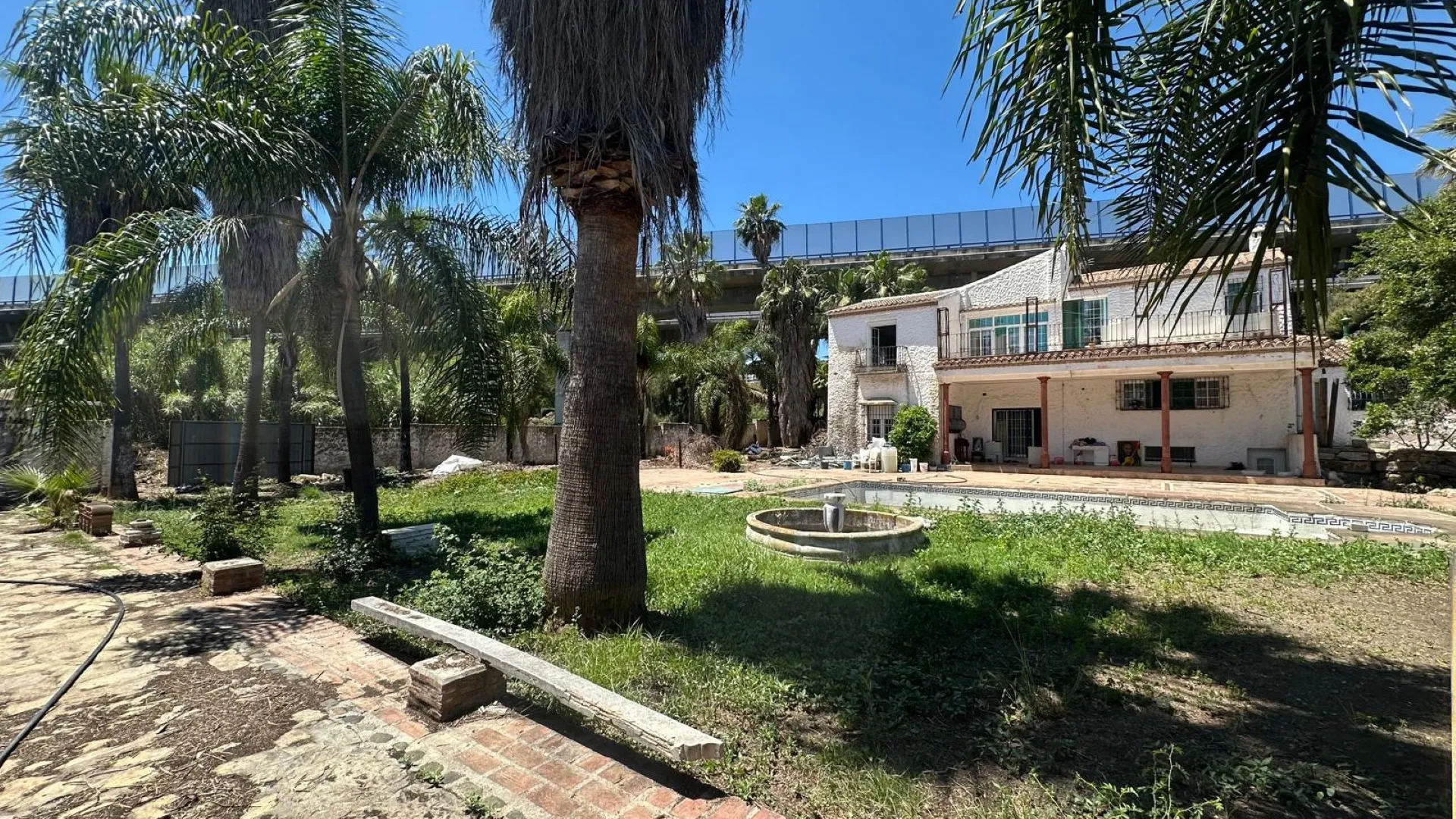 Villa con 7 dormitorios en venta en El Colorado