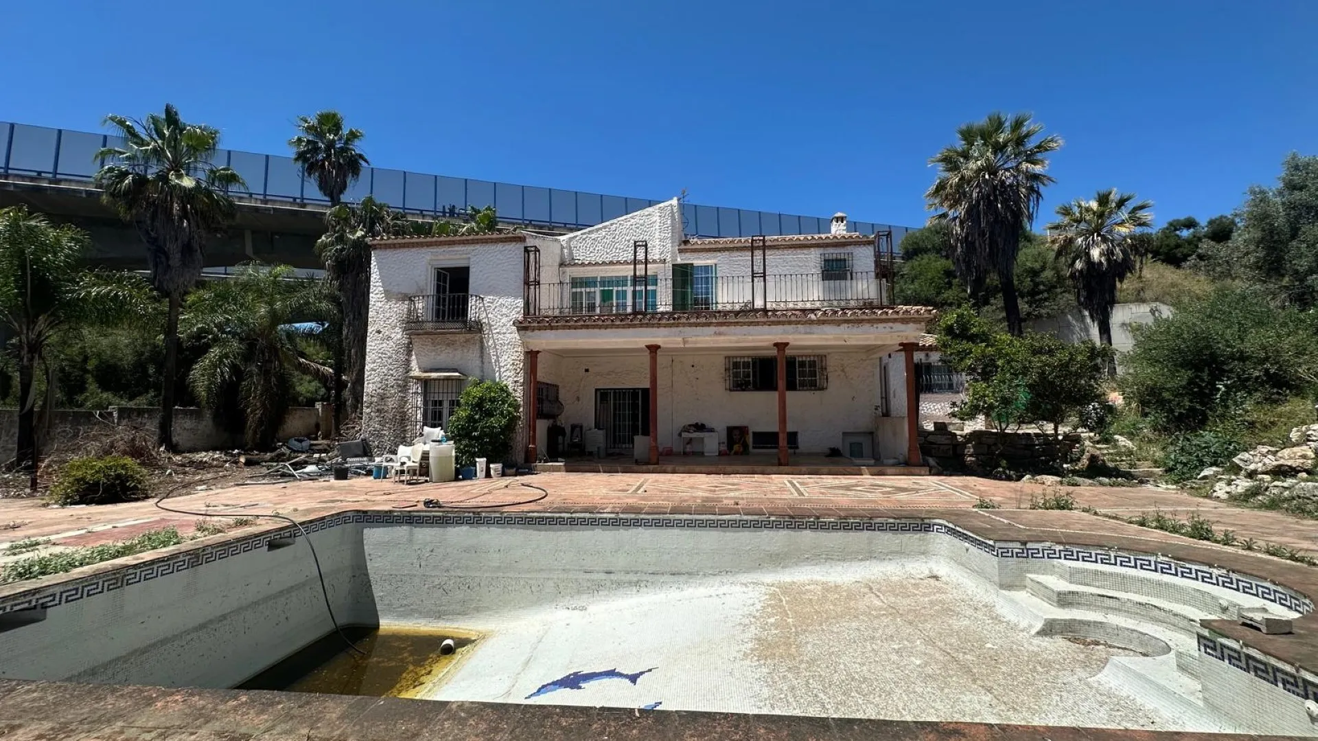 Villa con 7 dormitorios en venta en El Colorado