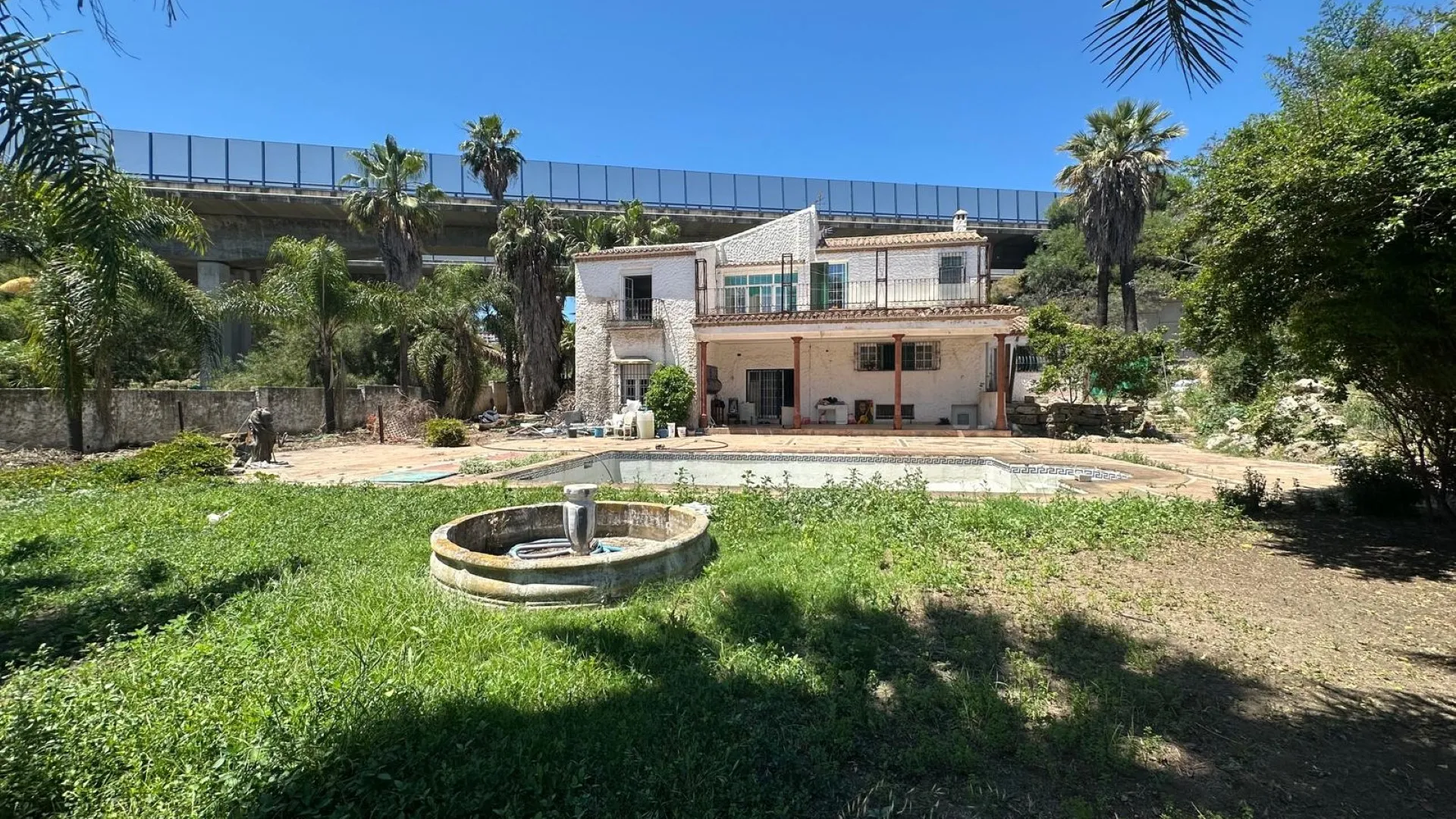 Villa con 7 dormitorios en venta en El Colorado