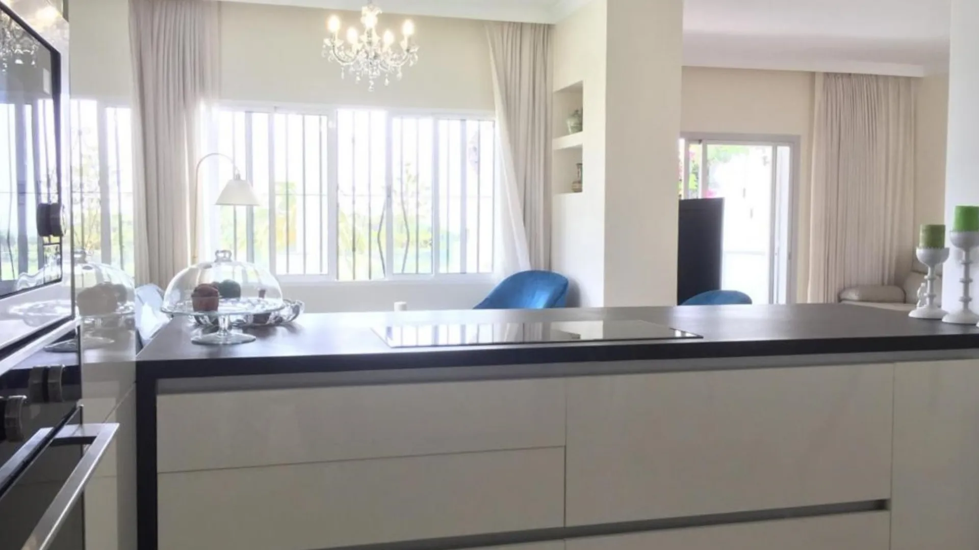 Town house for sale in Aloha with 4 bedrooms