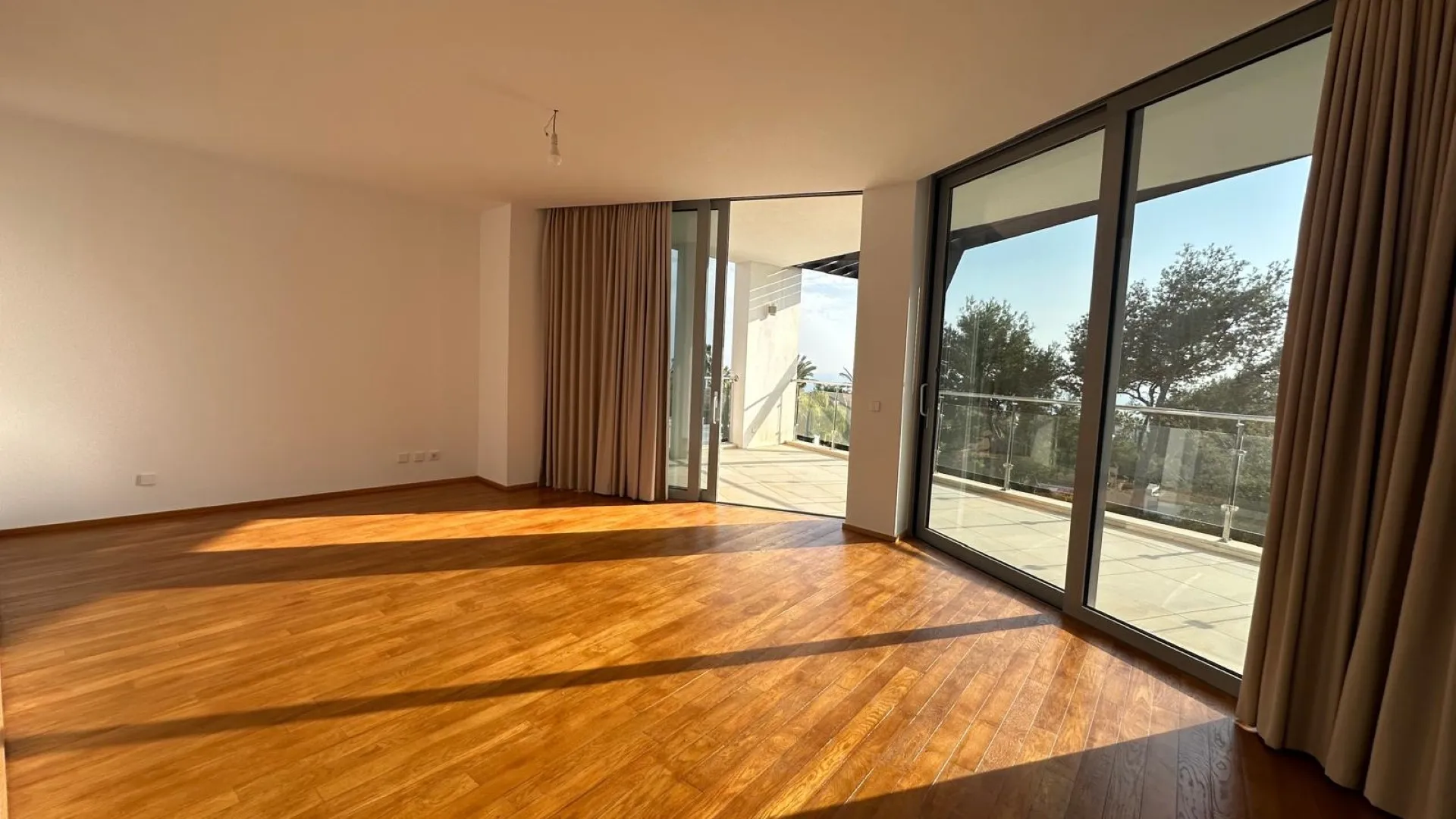 Adosado en venta en Meisho Hills de 5 dormitorios