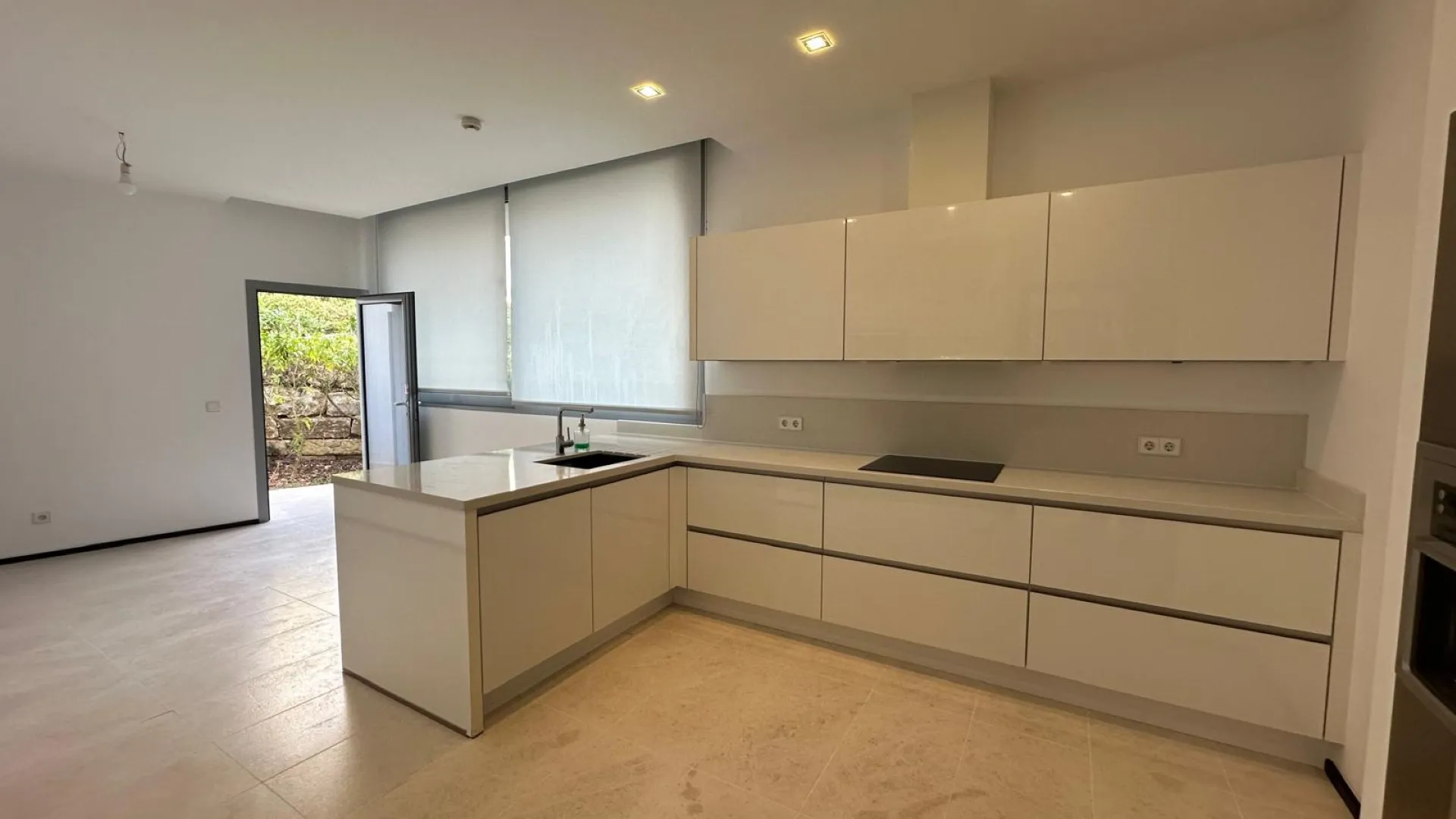 Adosado en venta en Meisho Hills de 5 dormitorios