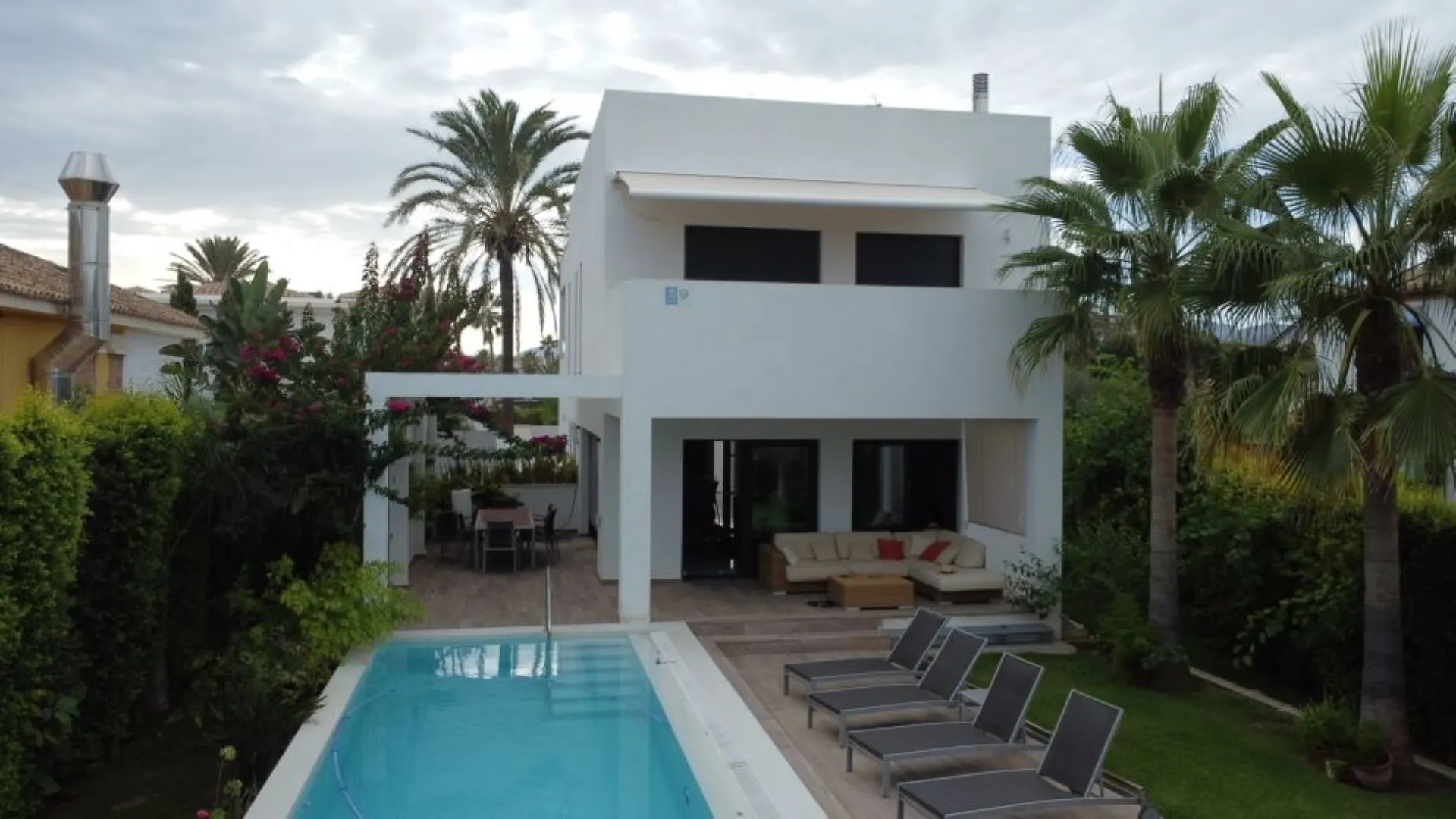 Villa en venta en Marbesa de 5 dormitorios