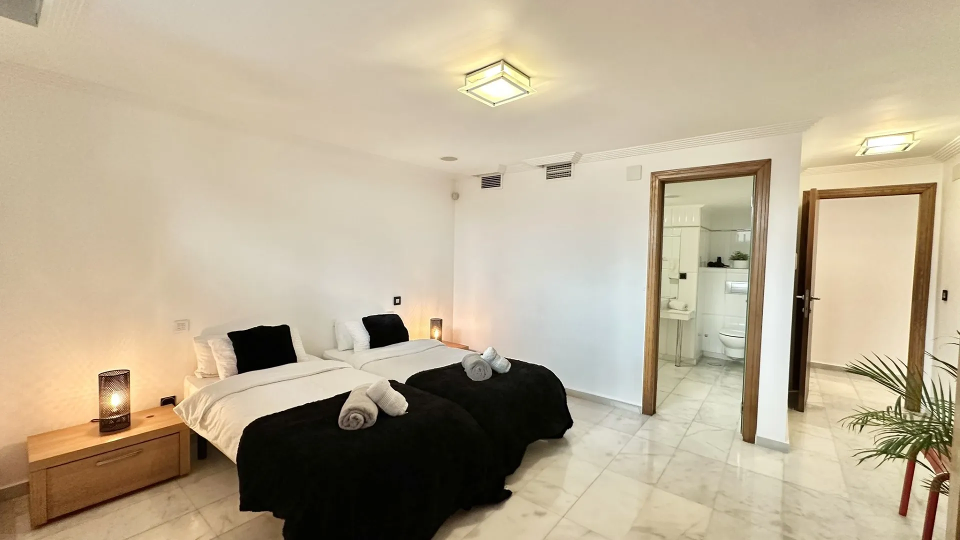 8 bedrooms Artola villa for sale