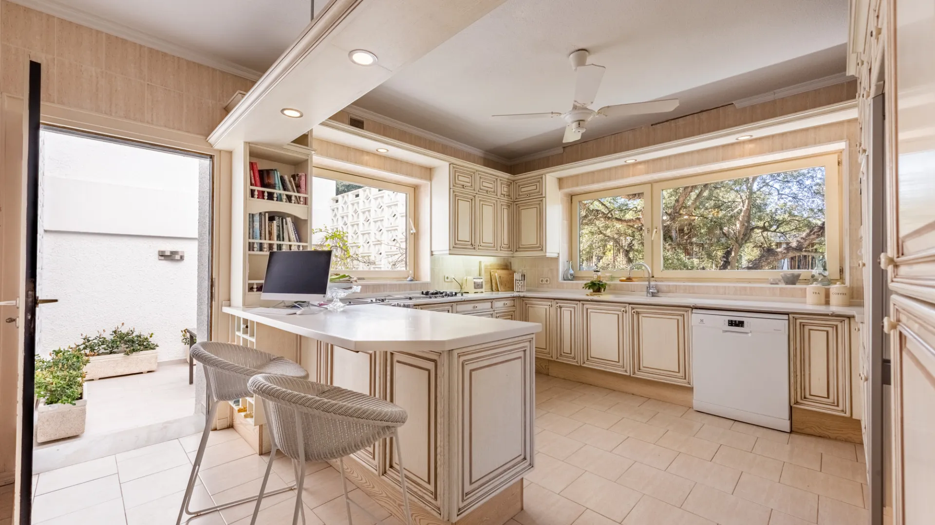 Villa in Sotogrande Costa for sale