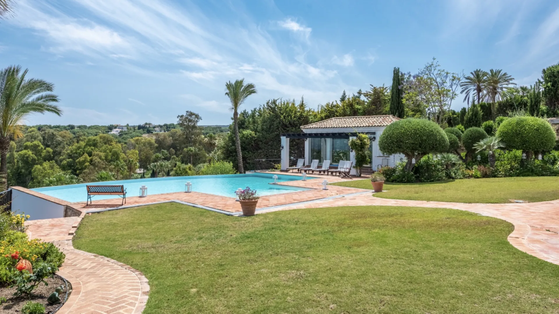 For sale villa in Zona F