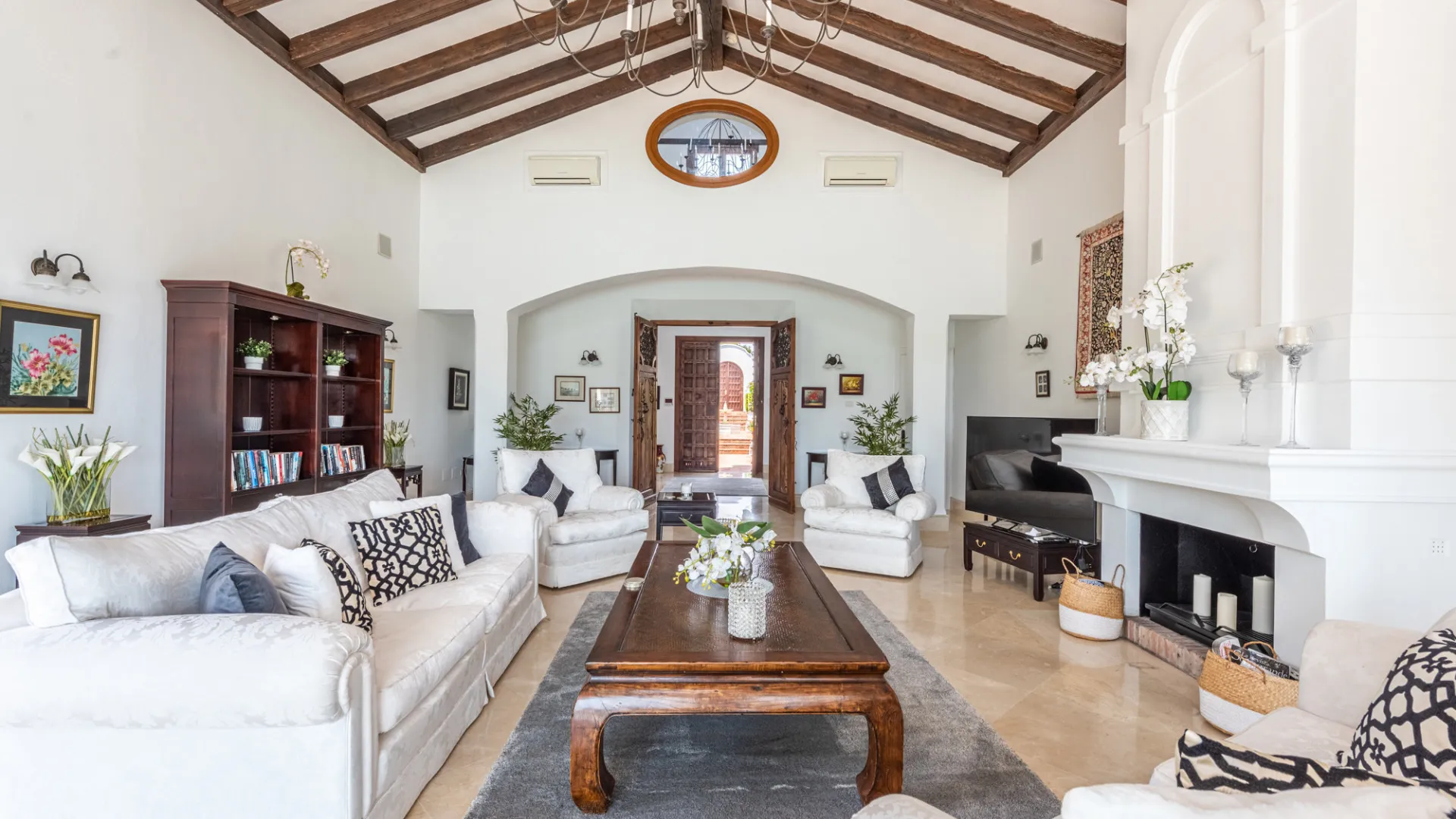 For sale villa in Zona F