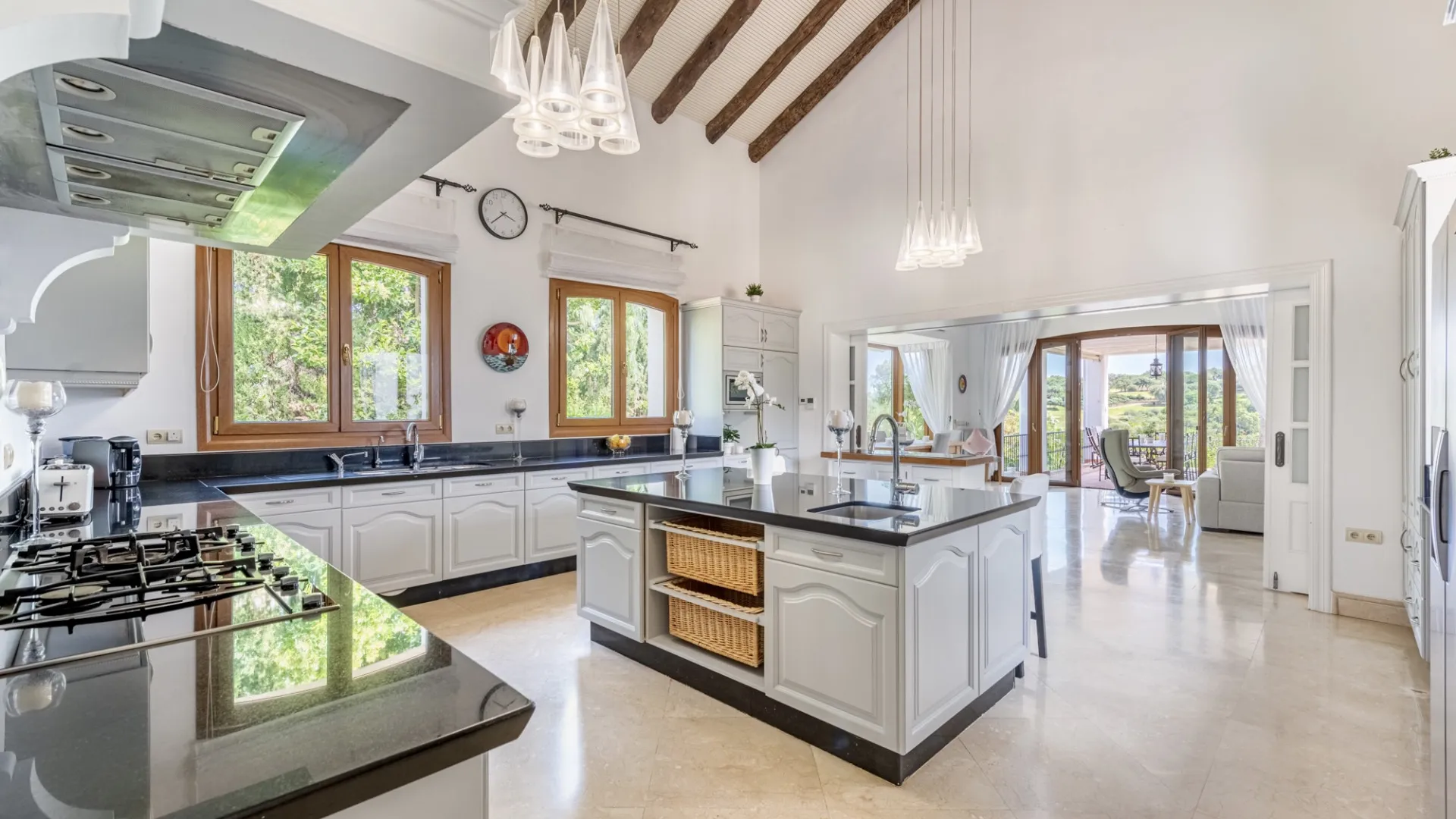 For sale villa in Zona F