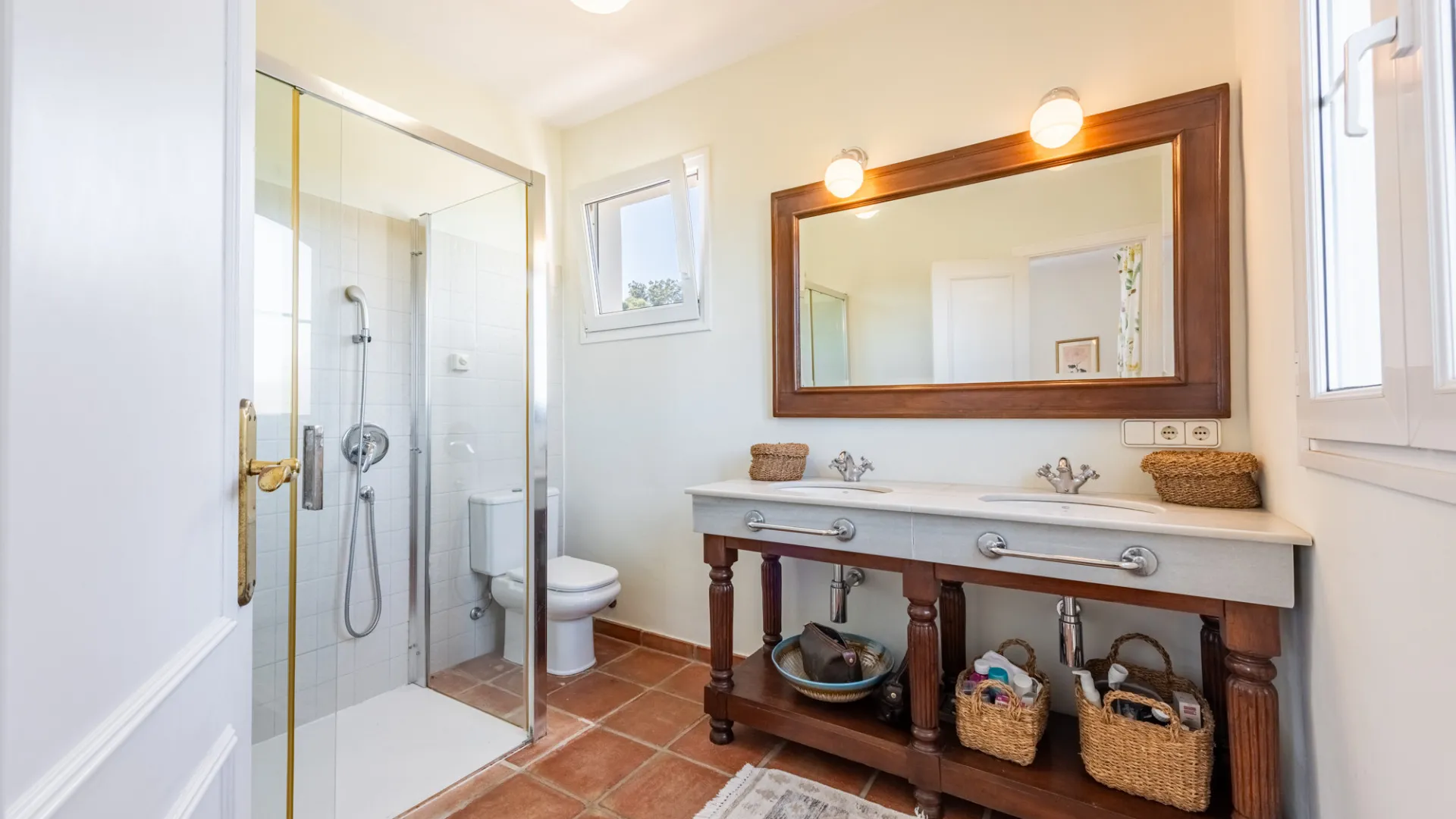 5 bedrooms villa in Valderrama Golf for sale