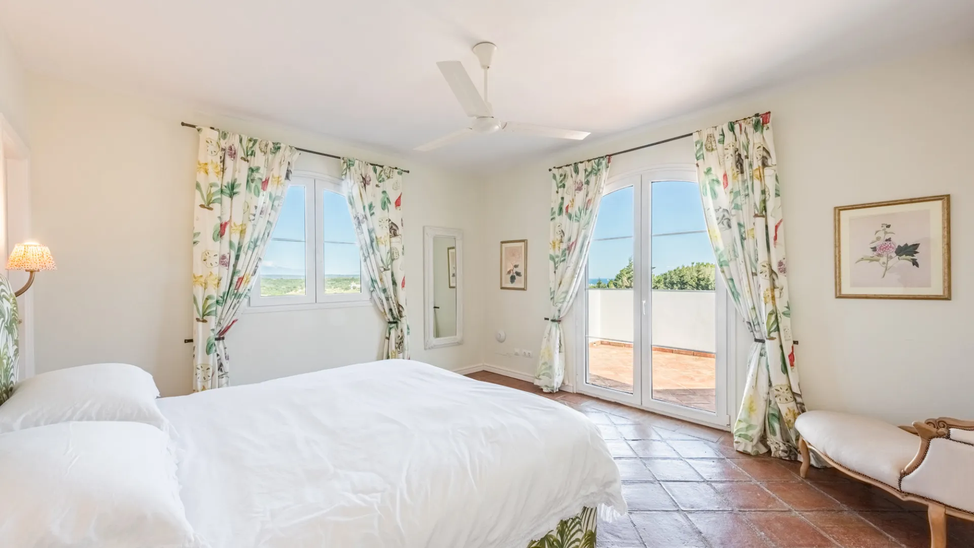 5 bedrooms villa in Valderrama Golf for sale