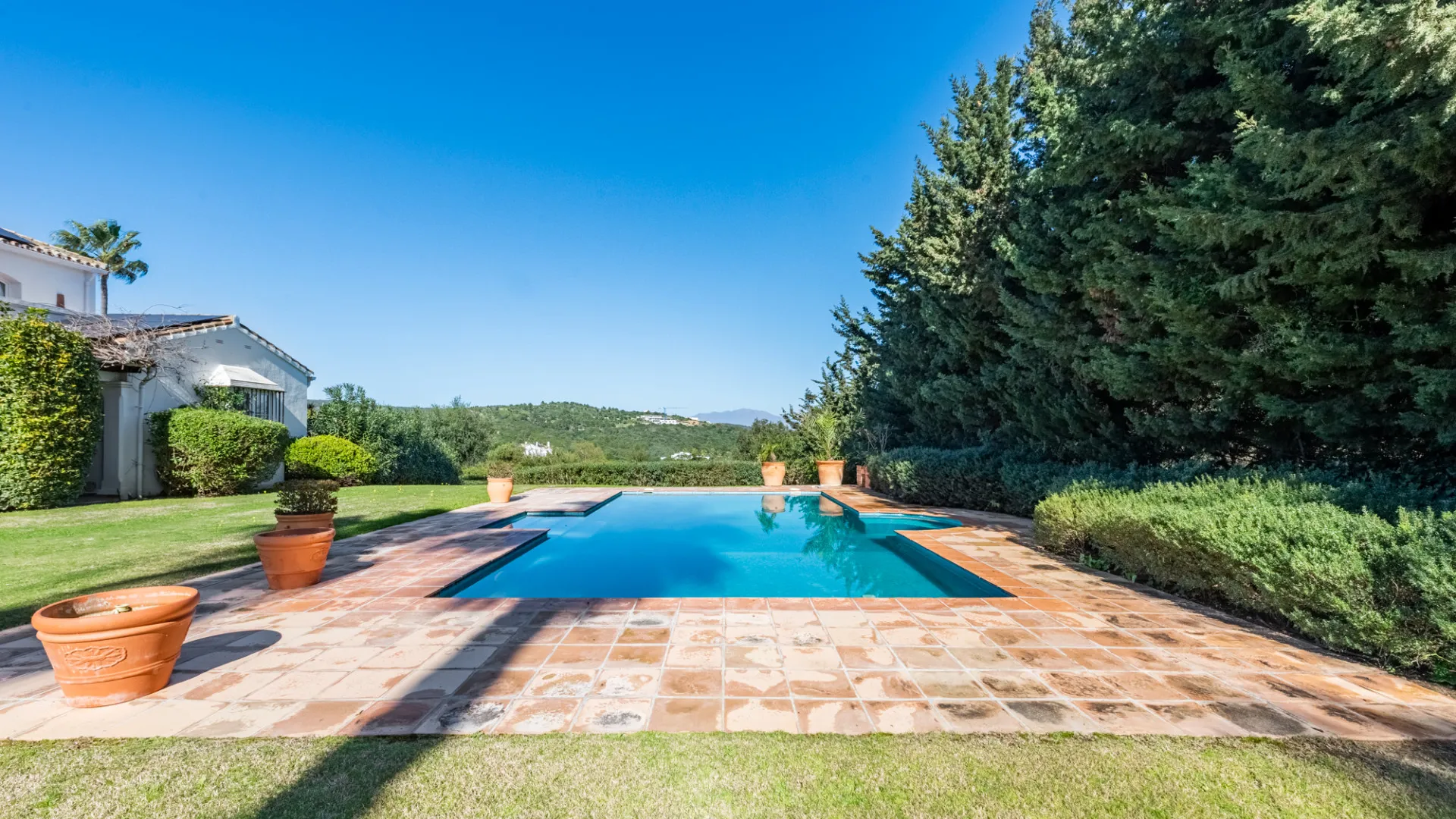 5 bedrooms villa in Valderrama Golf for sale