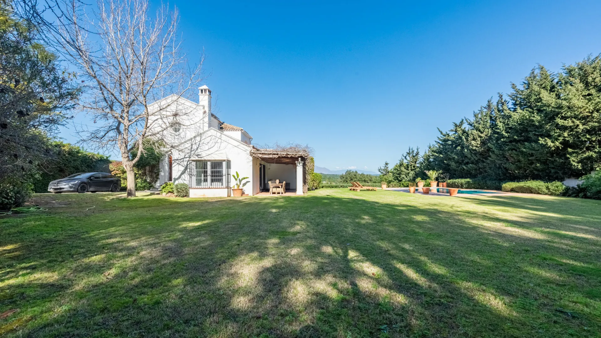 5 bedrooms villa in Valderrama Golf for sale