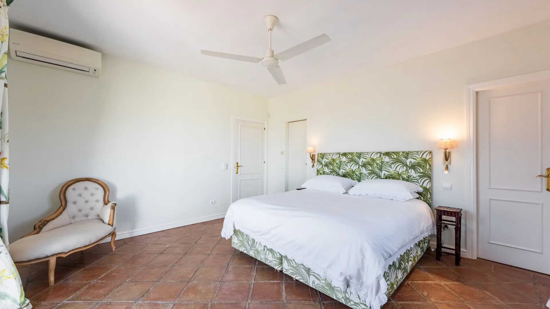 5 bedrooms villa in Valderrama Golf for sale