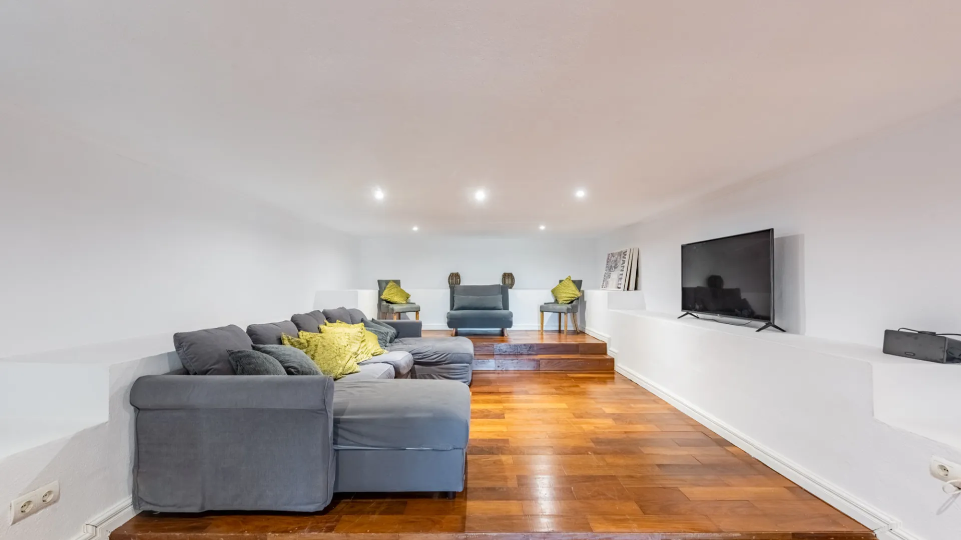 5 bedrooms villa in Valderrama Golf for sale