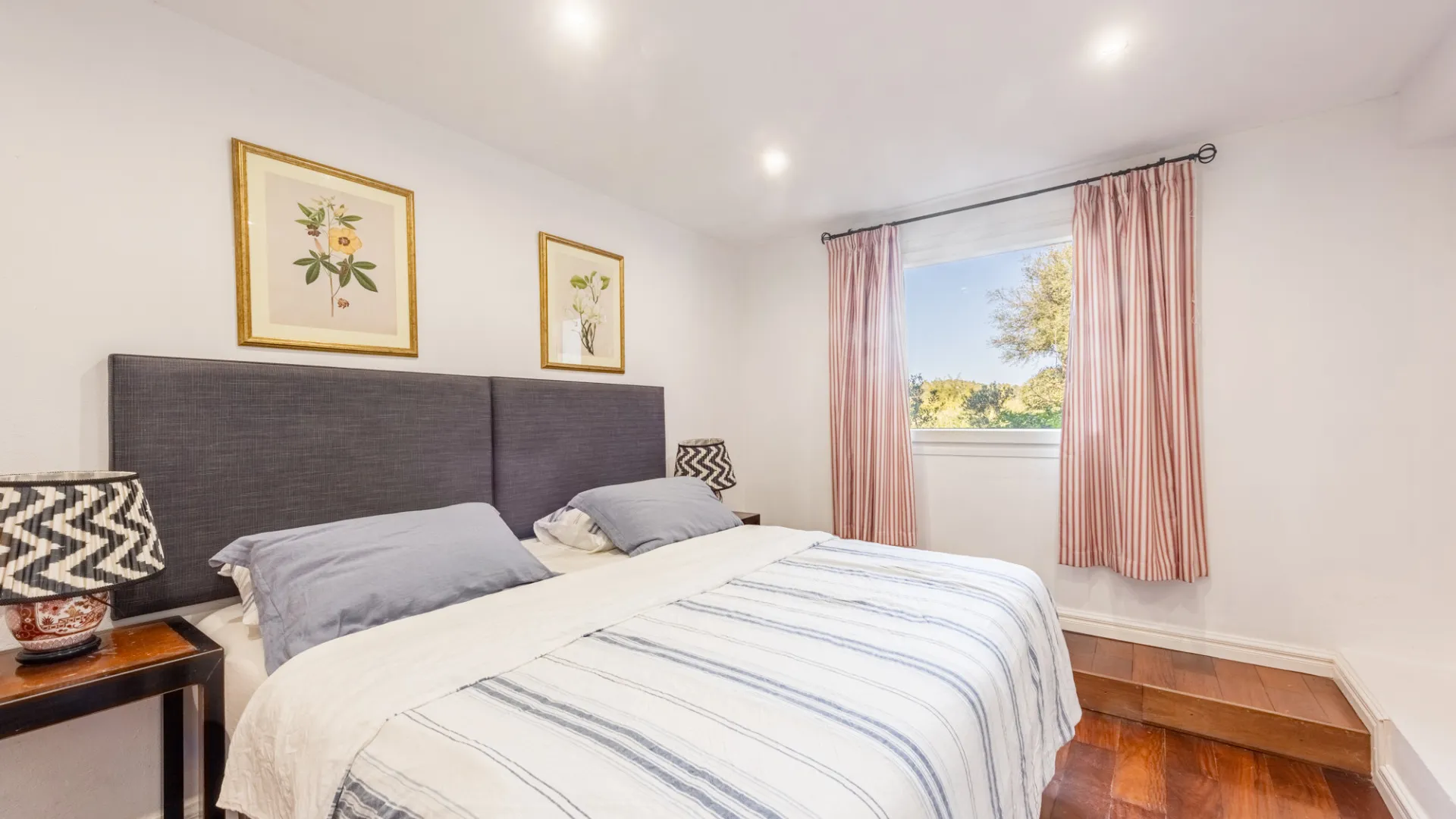 5 bedrooms villa in Valderrama Golf for sale