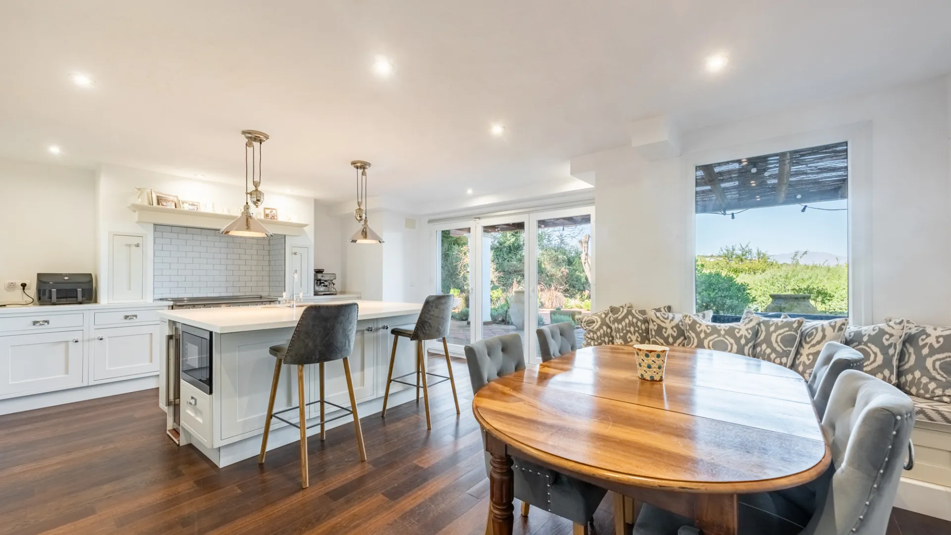 5 bedrooms villa in Valderrama Golf for sale