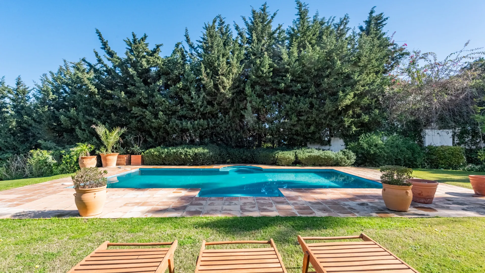 5 bedrooms villa in Valderrama Golf for sale