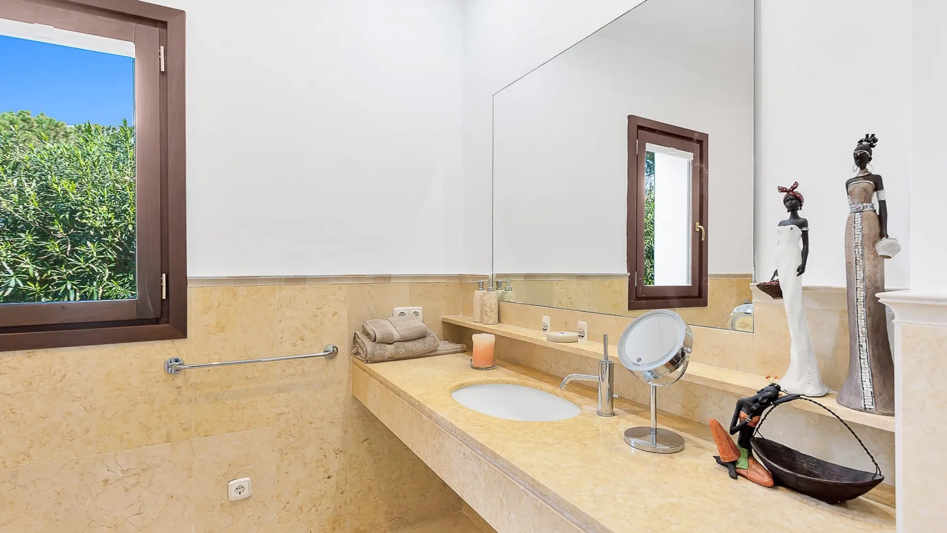 5 bedrooms villa in Almenara for sale