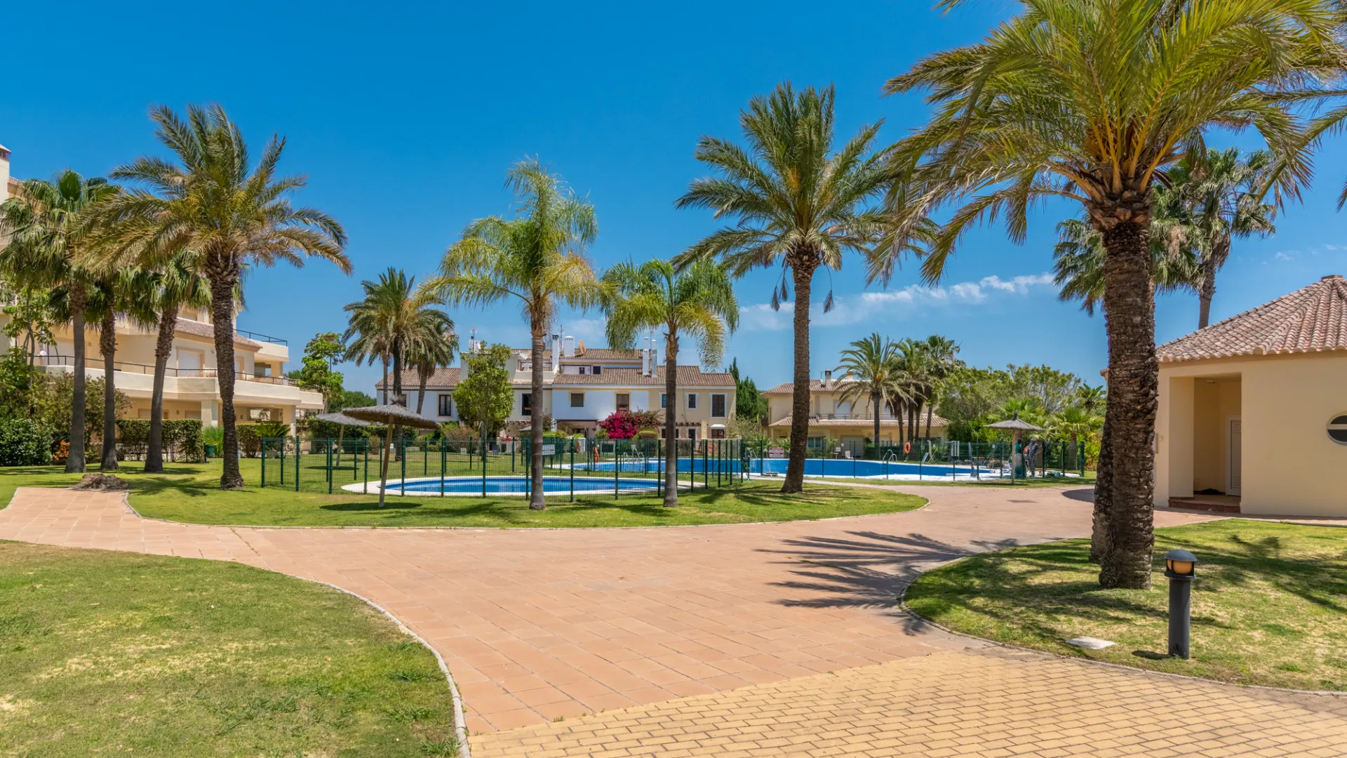 Duplex penthouse with 3 bedrooms for sale in San Roque Club