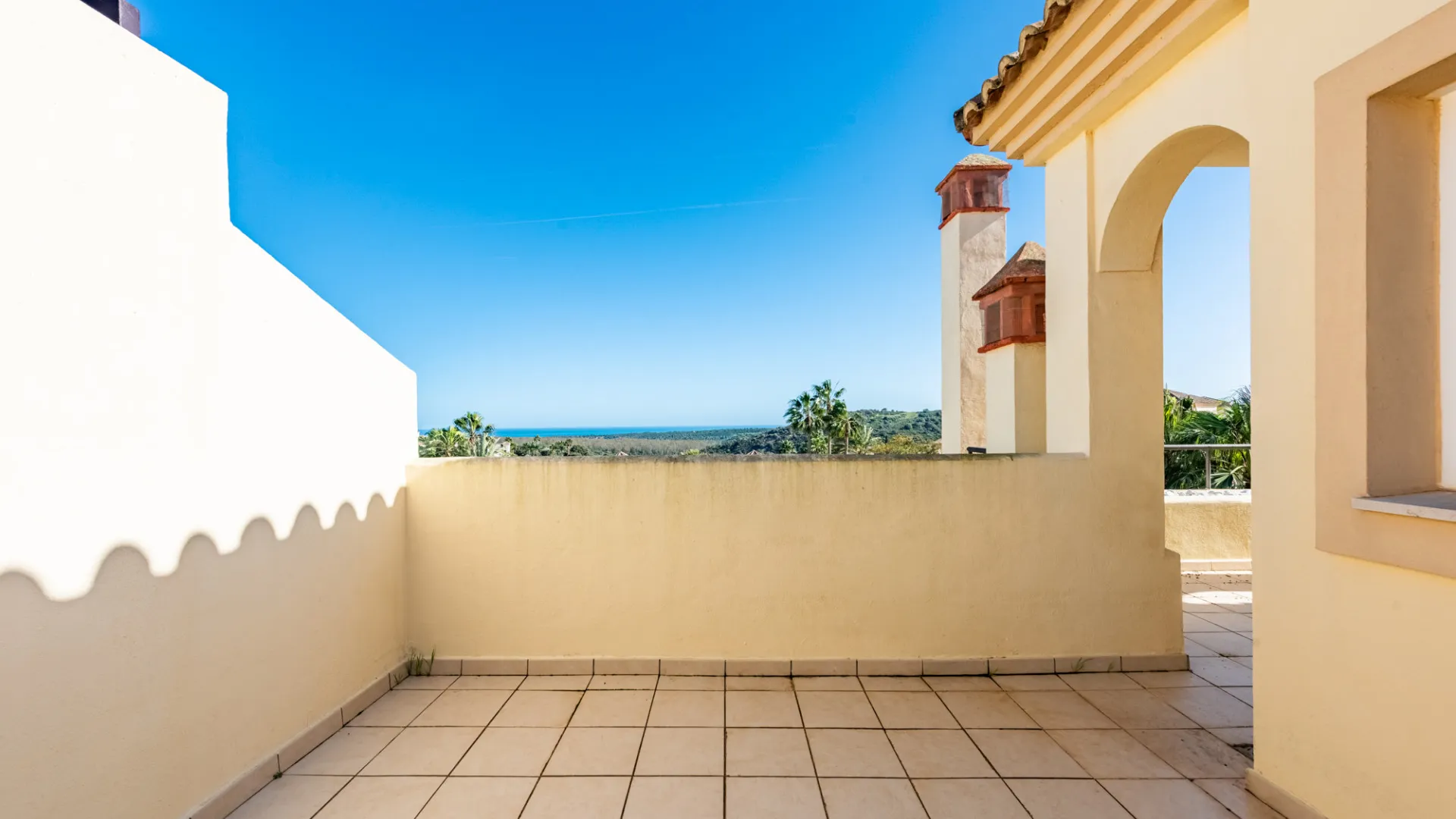 Duplex penthouse with 3 bedrooms for sale in San Roque Club