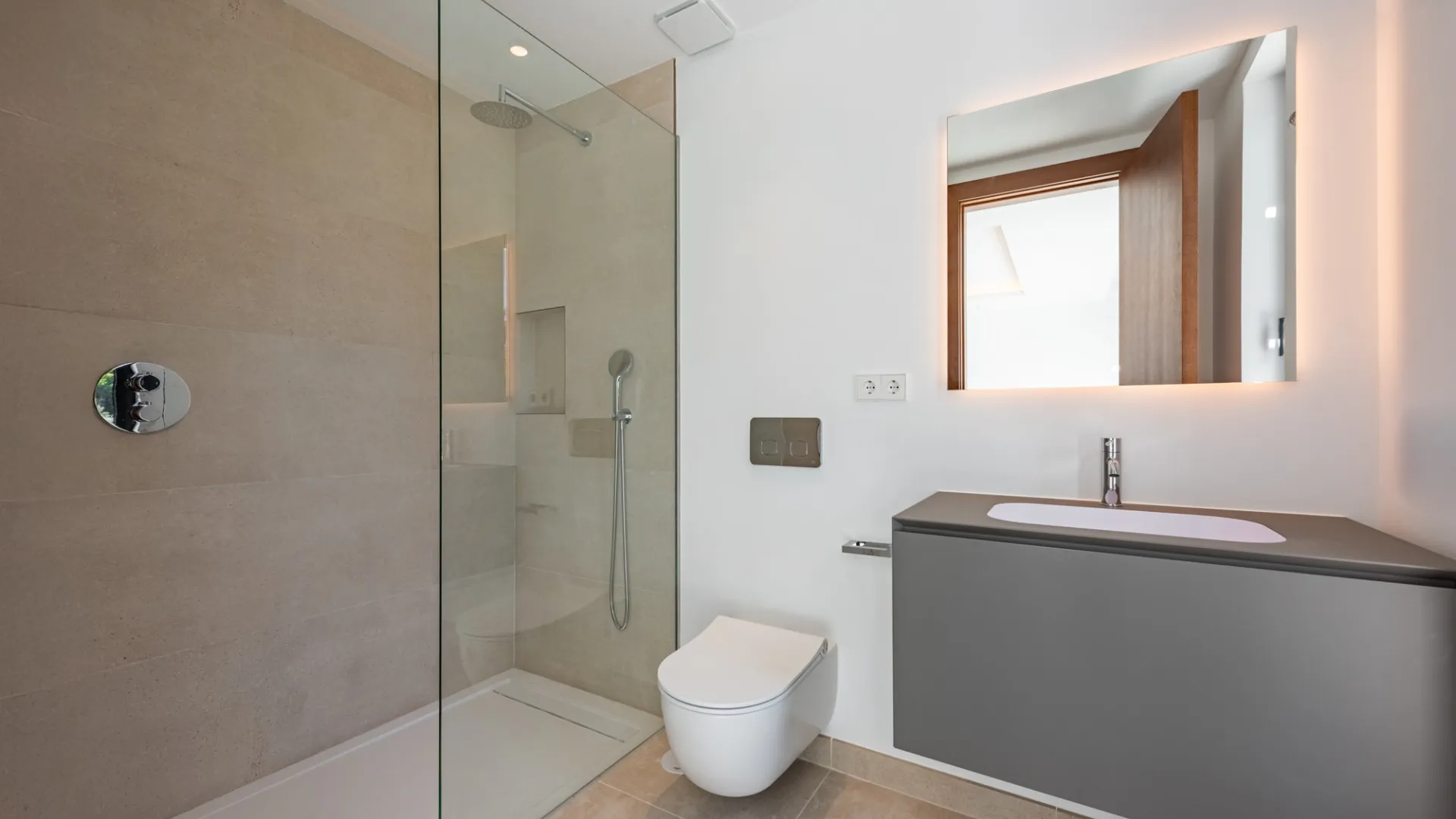 For sale 7 bedrooms villa in Sotogrande Alto Central