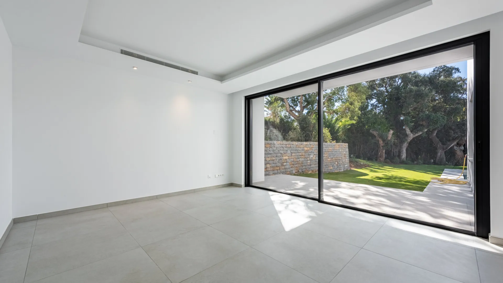 For sale 7 bedrooms villa in Sotogrande Alto Central