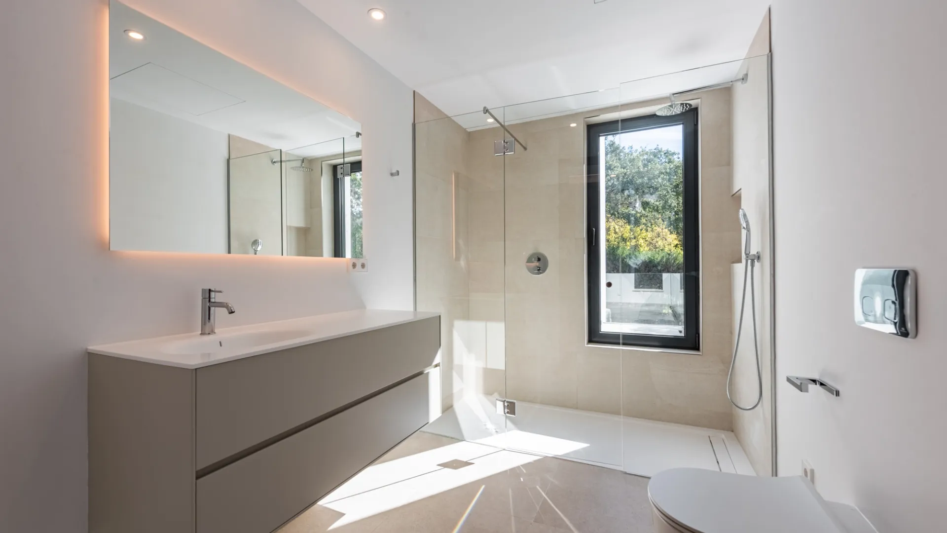 For sale 7 bedrooms villa in Sotogrande Alto Central