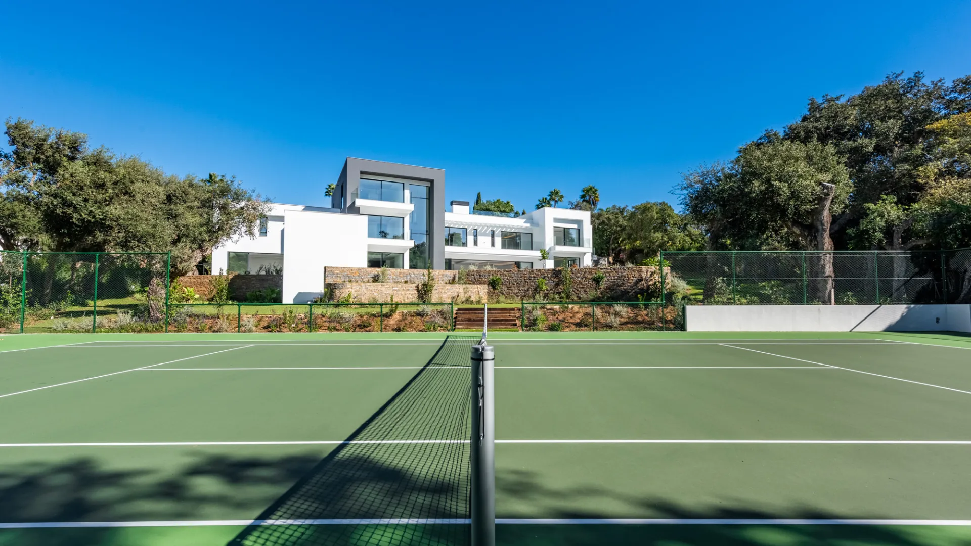 For sale 7 bedrooms villa in Sotogrande Alto Central