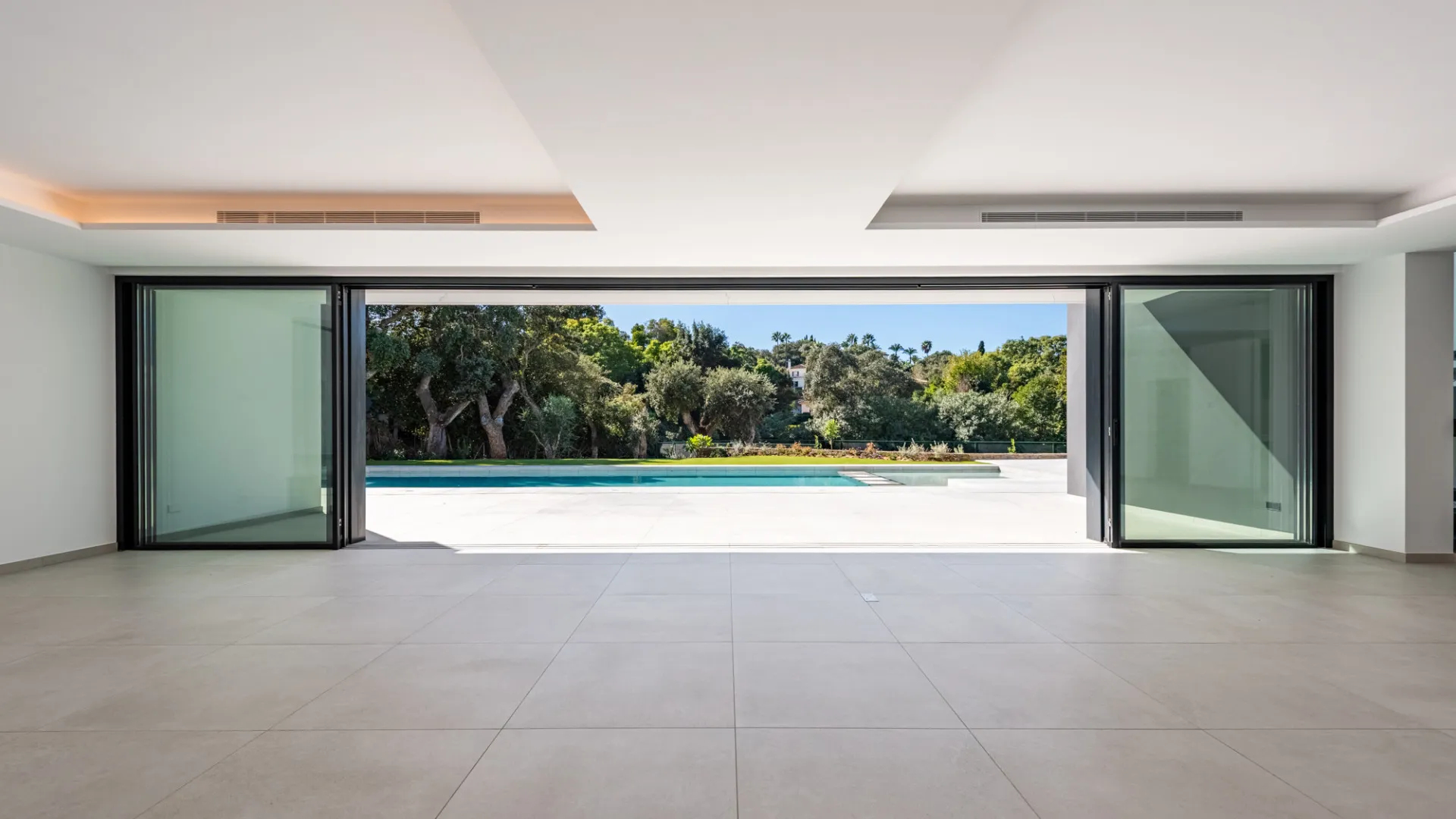 For sale 7 bedrooms villa in Sotogrande Alto Central