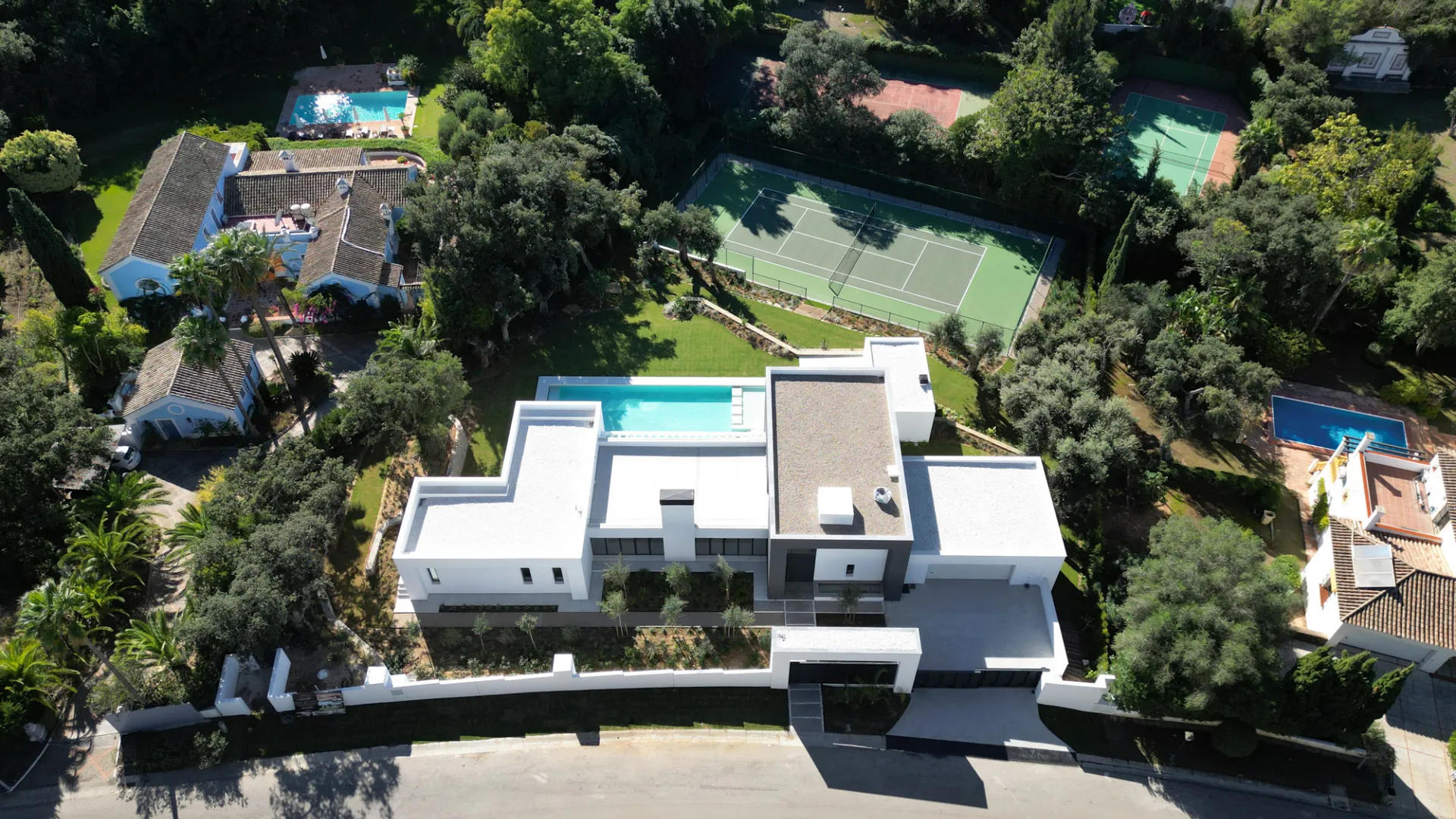 For sale 7 bedrooms villa in Sotogrande Alto Central