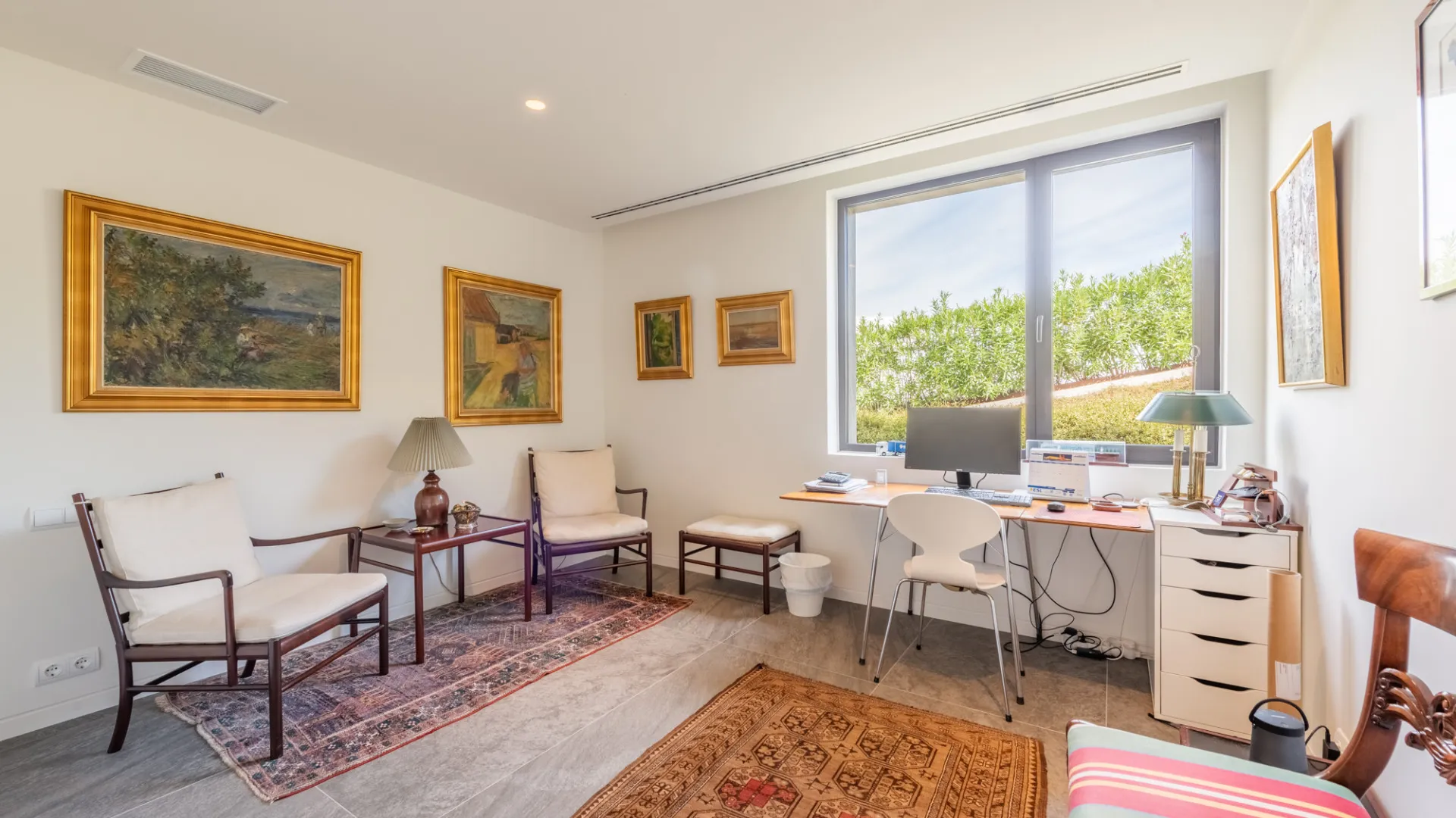 Zona F, villa en venta de 5 dormitorios