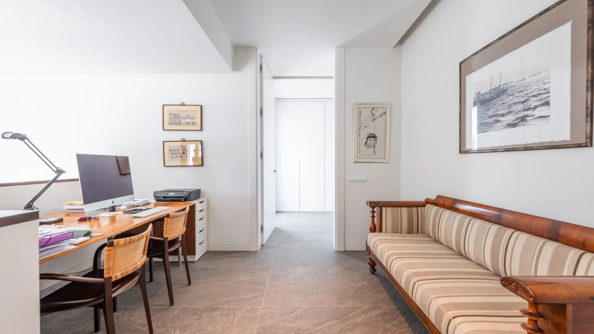 Zona F, villa en venta de 5 dormitorios