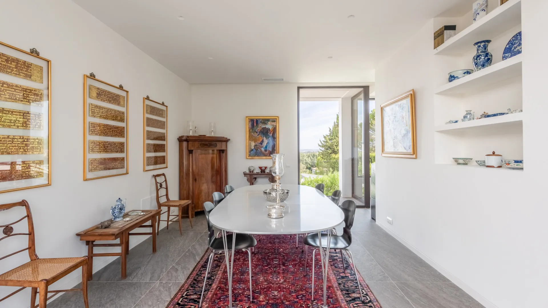 Zona F, villa en venta de 5 dormitorios