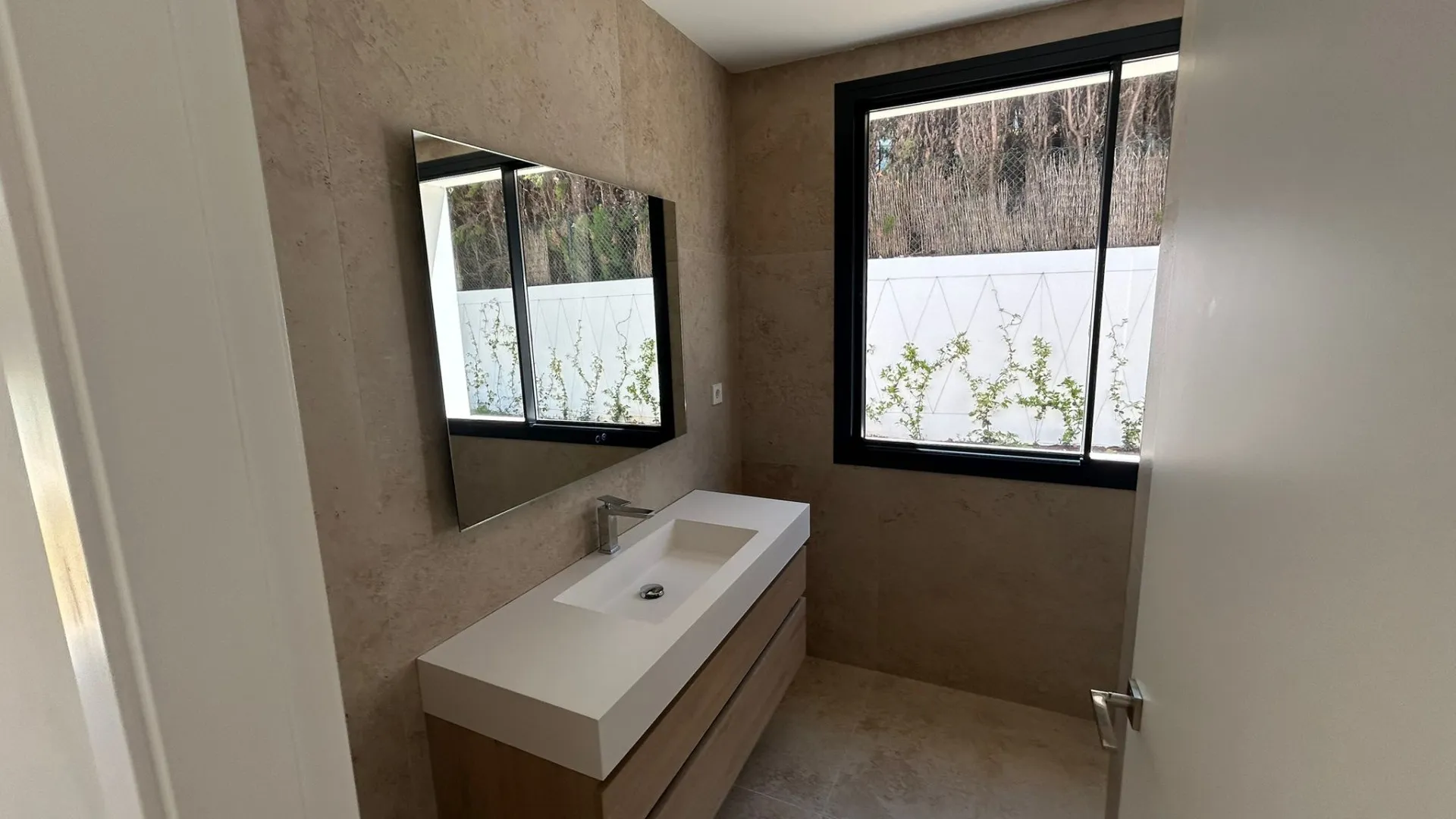 Buy 6 bedrooms villa in Sotogrande Costa Central