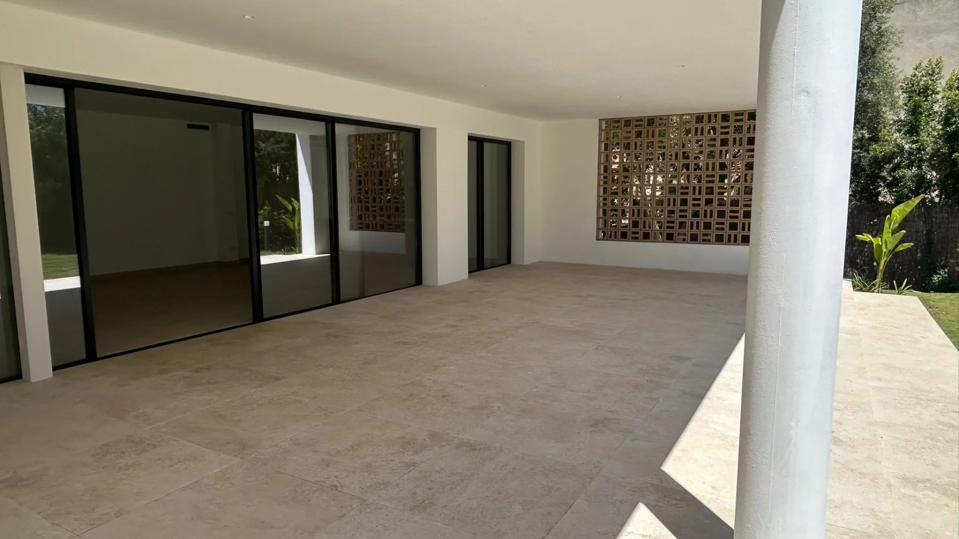 Buy 6 bedrooms villa in Sotogrande Costa Central