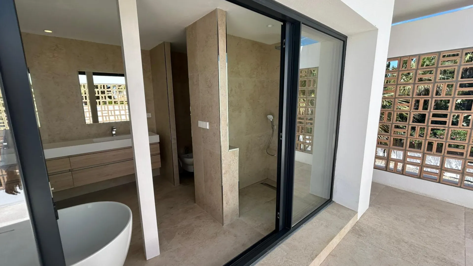 Buy 6 bedrooms villa in Sotogrande Costa Central