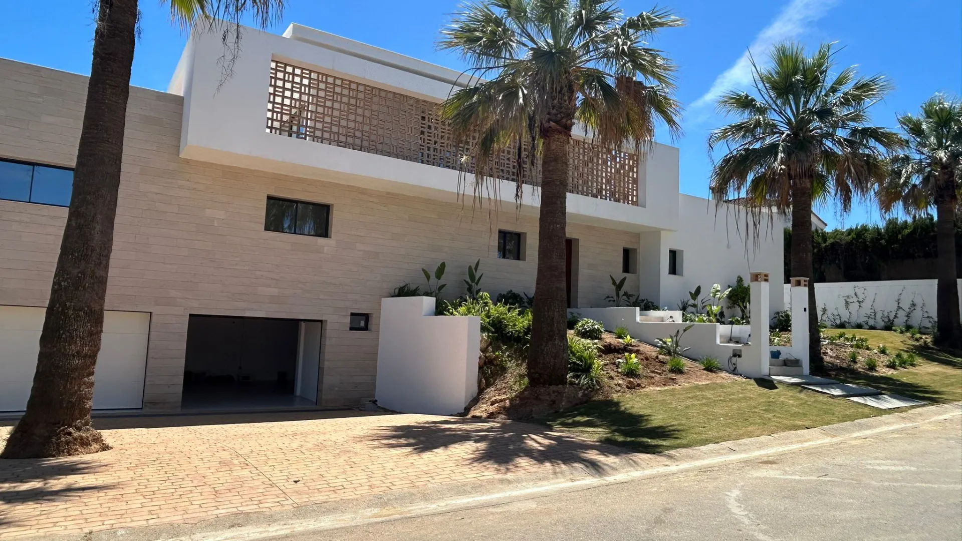 Buy 6 bedrooms villa in Sotogrande Costa Central