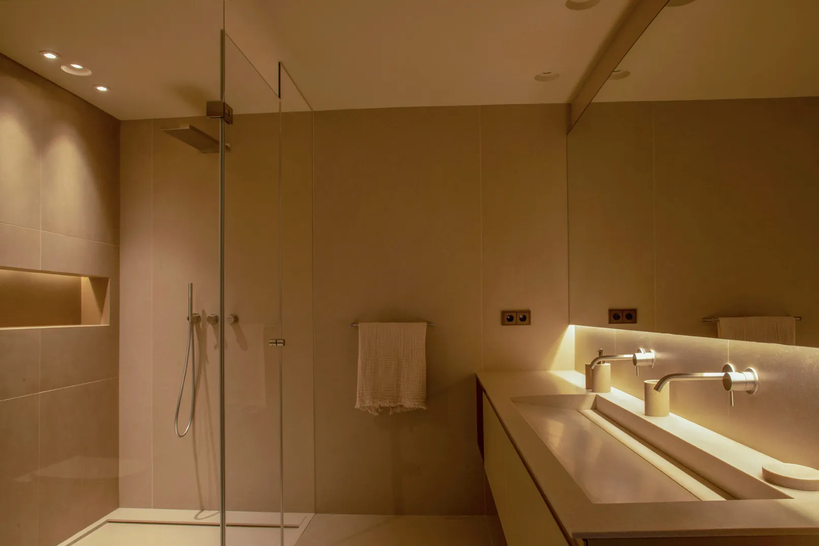 Villa for sale in La Reserva with 8 bedrooms