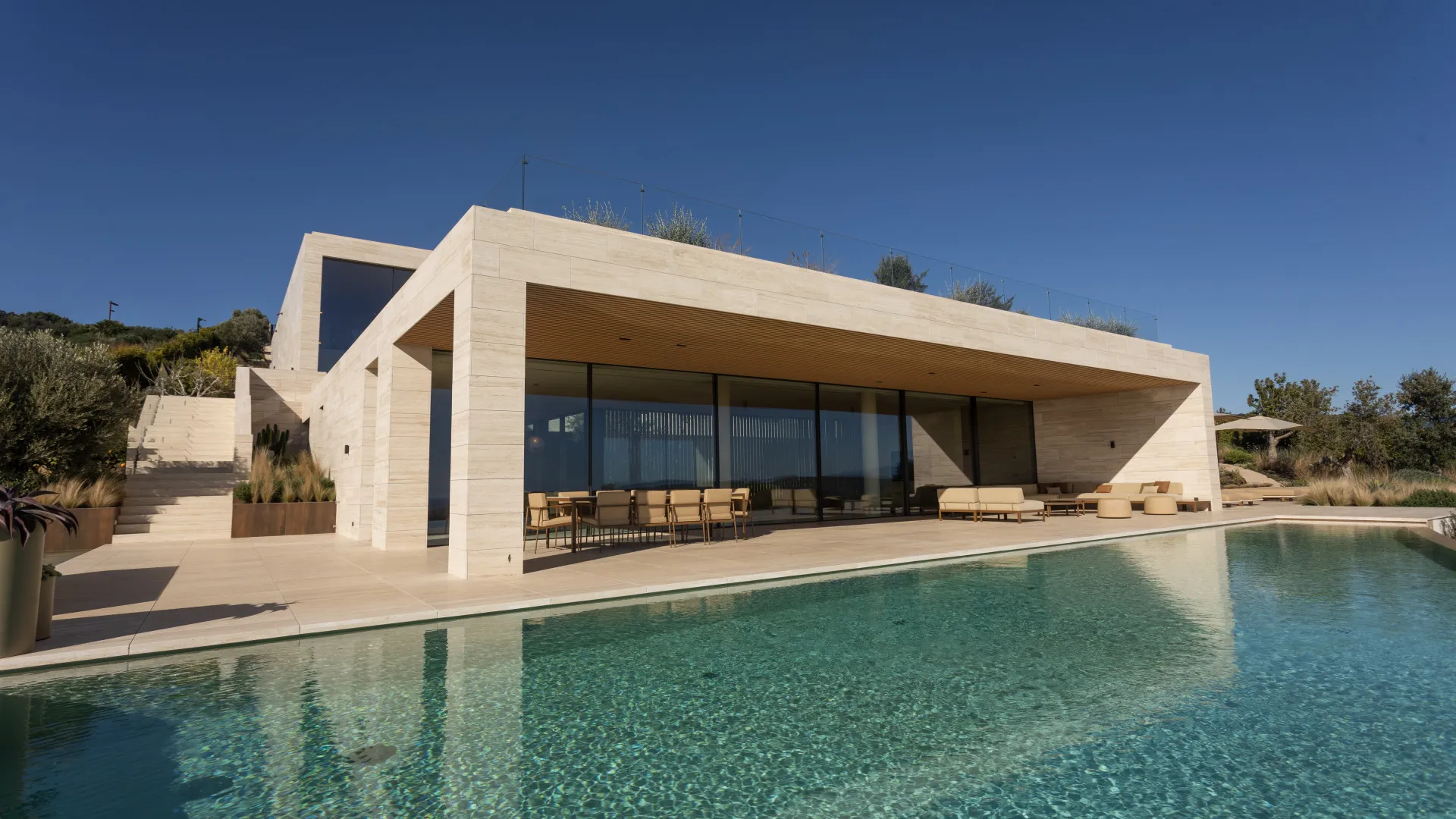 Villa for sale in La Reserva with 8 bedrooms