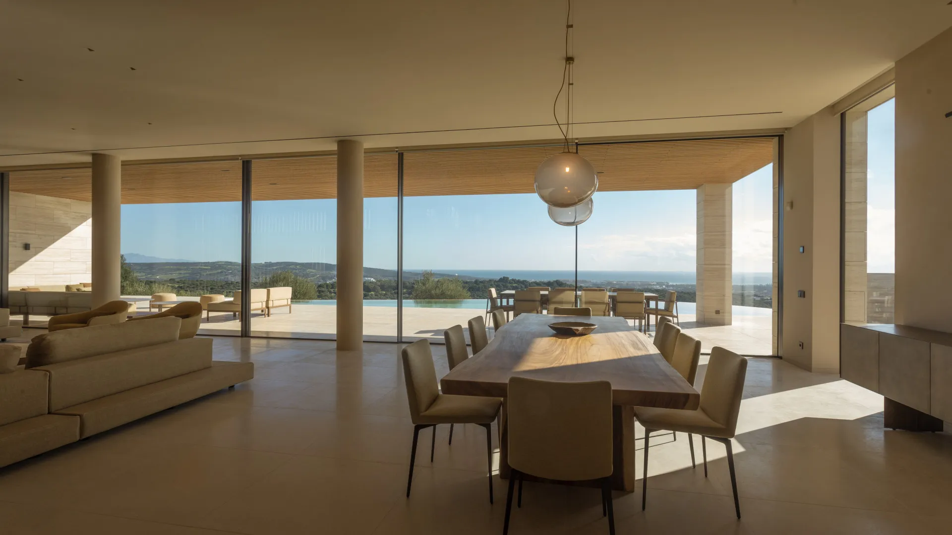 Villa for sale in La Reserva with 8 bedrooms