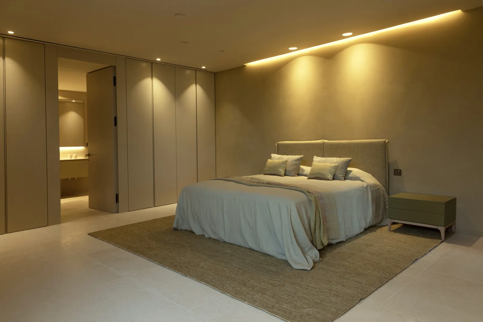 Villa for sale in La Reserva with 8 bedrooms