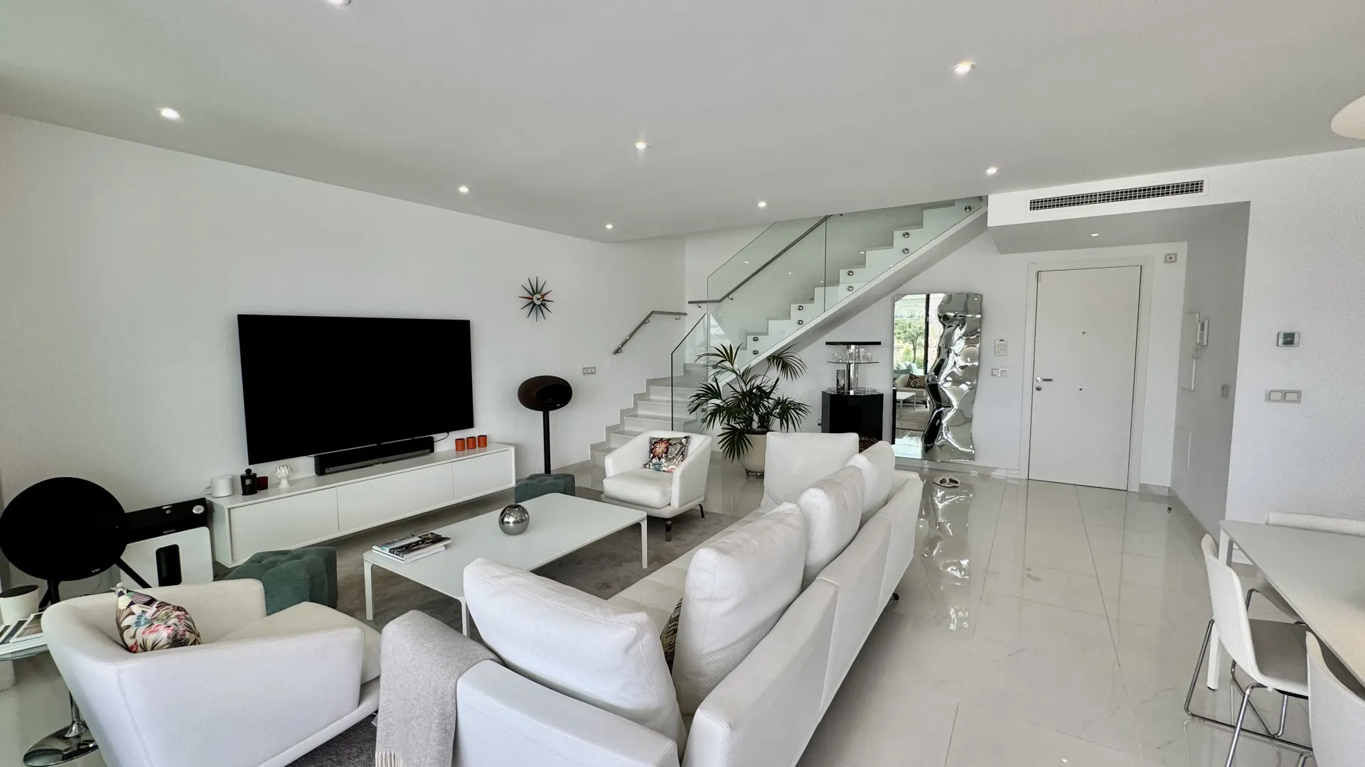 Cataleya 4 bedrooms apartment for sale