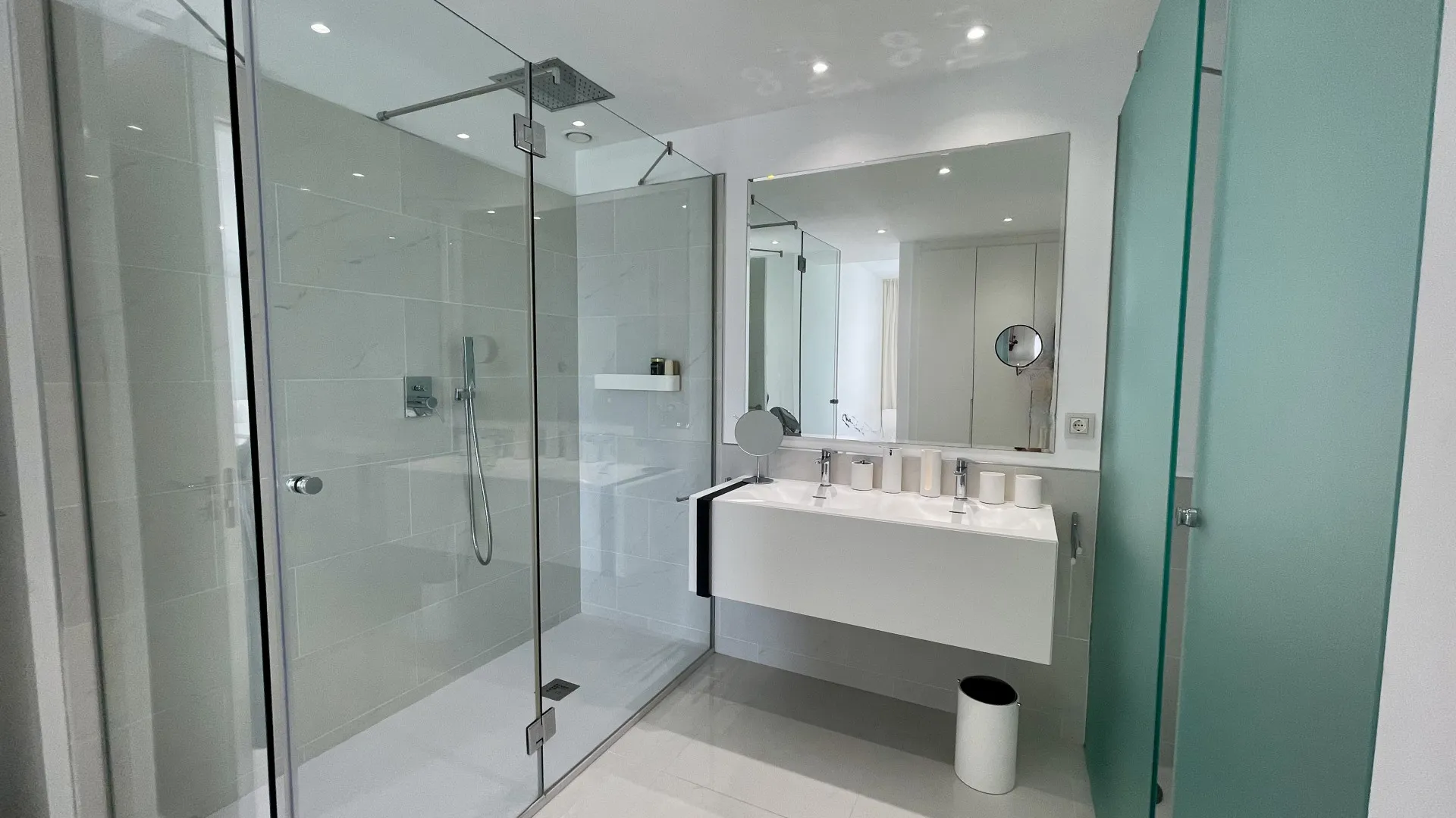 Cataleya 4 bedrooms apartment for sale