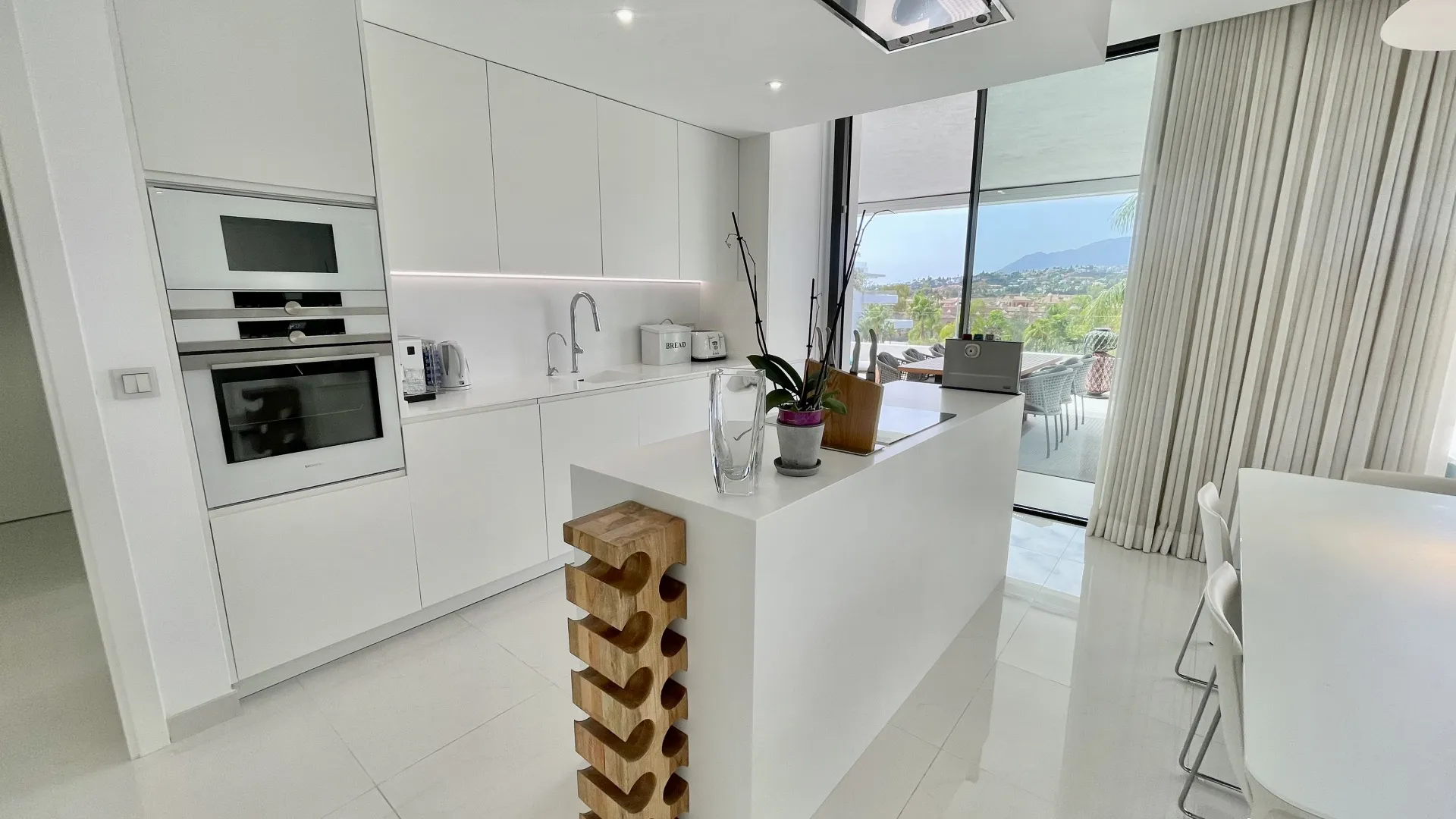 Cataleya 4 bedrooms apartment for sale