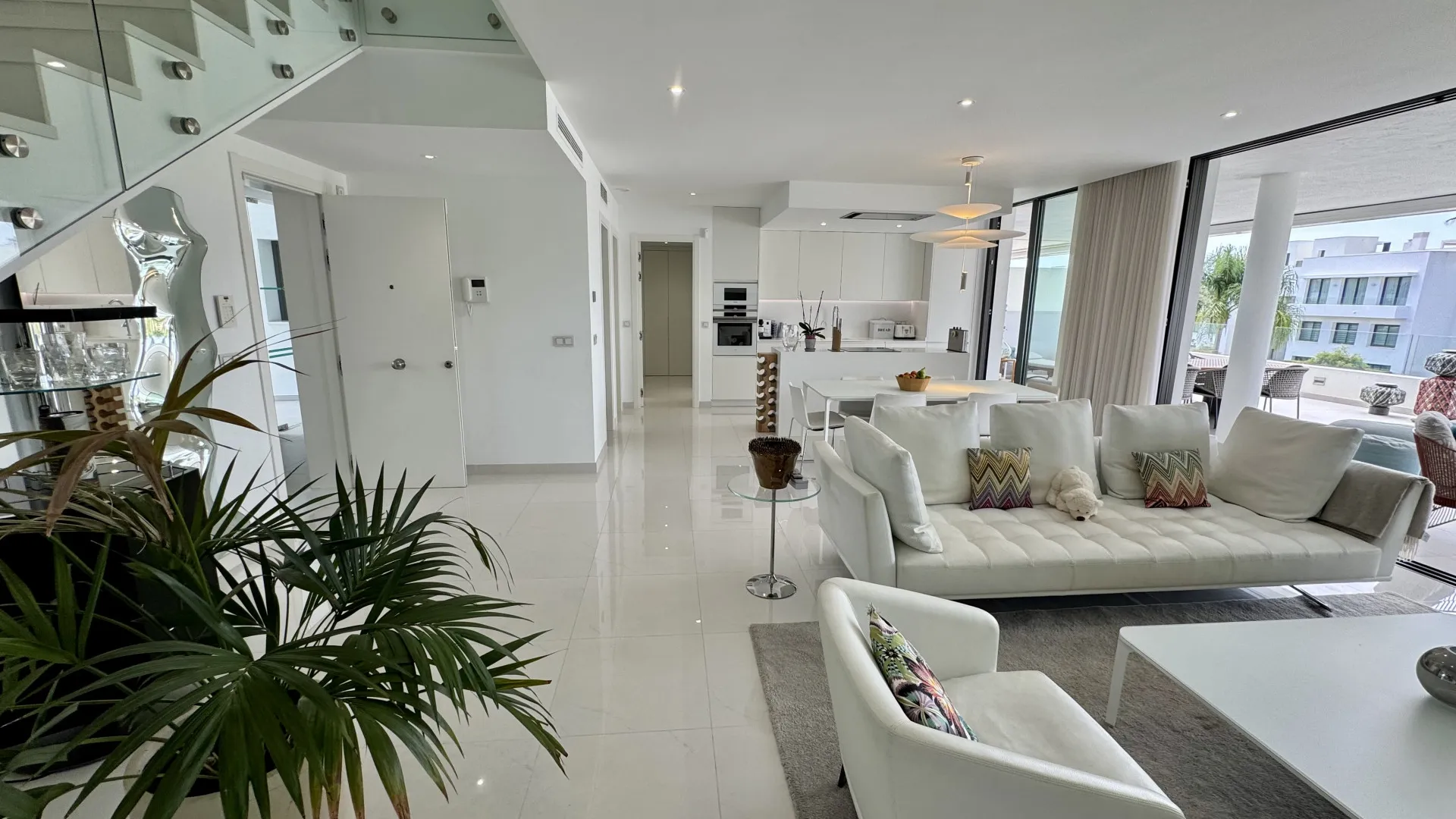 Cataleya 4 bedrooms apartment for sale