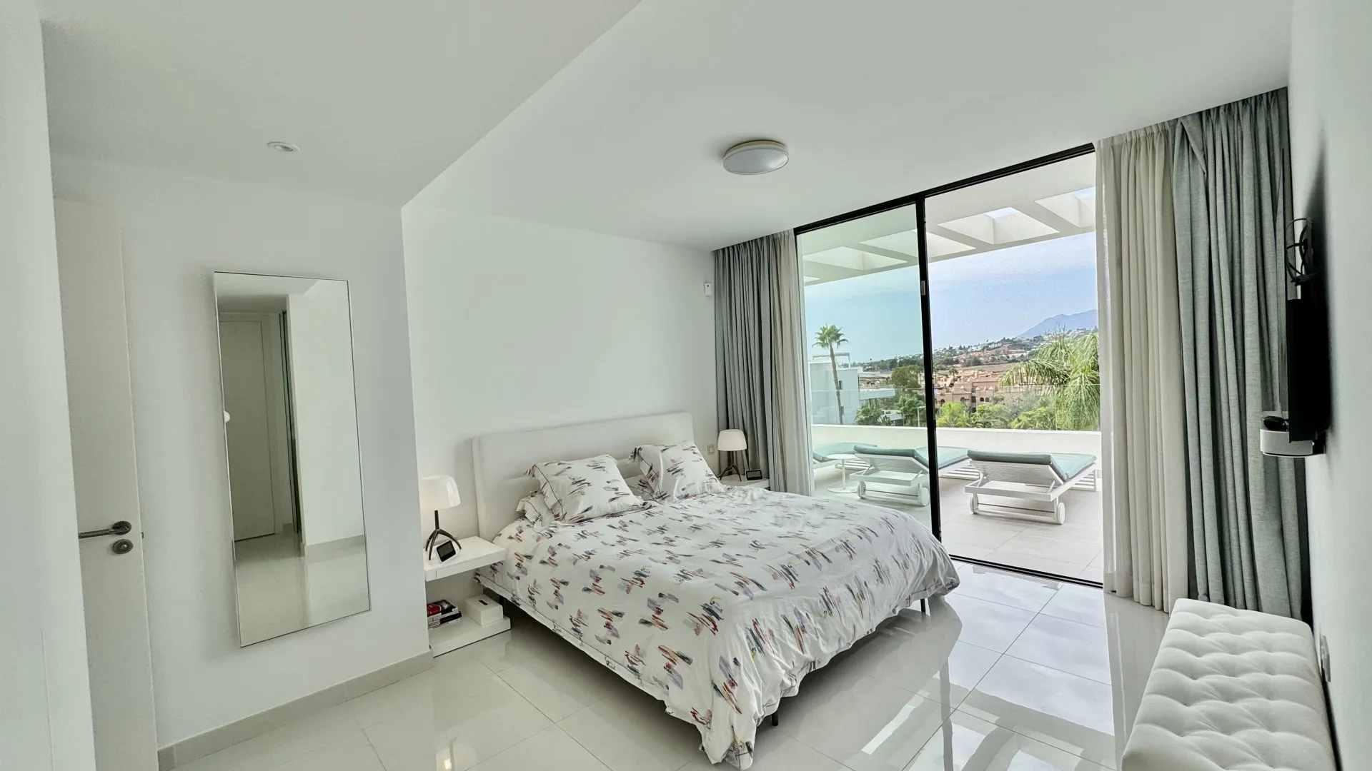 Cataleya 4 bedrooms apartment for sale