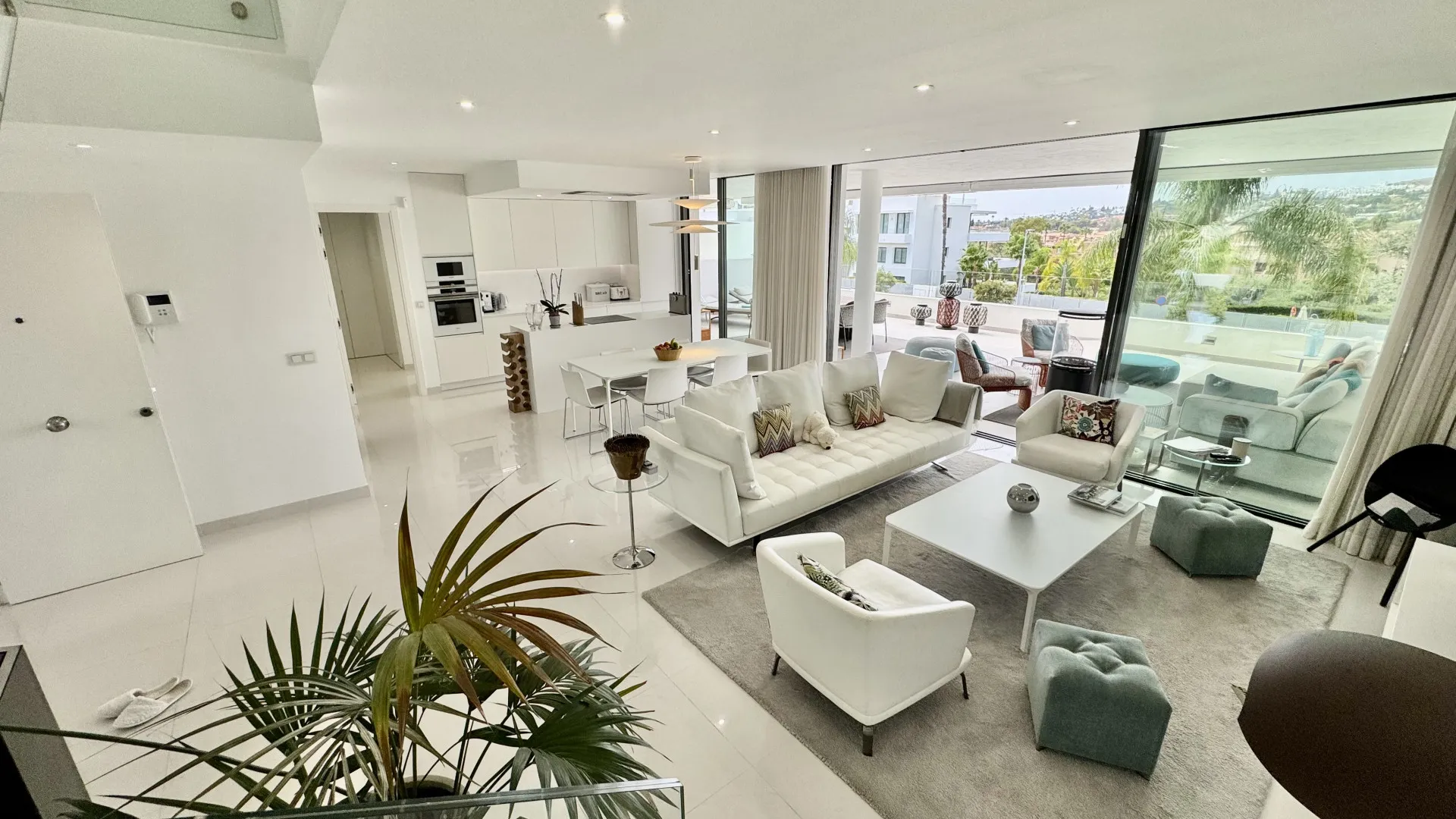 Cataleya 4 bedrooms apartment for sale