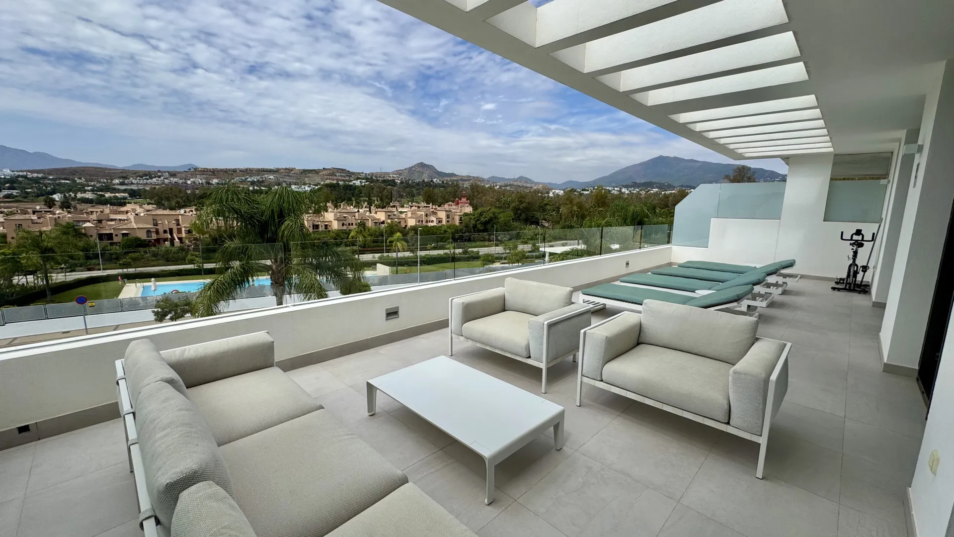 Cataleya 4 bedrooms apartment for sale